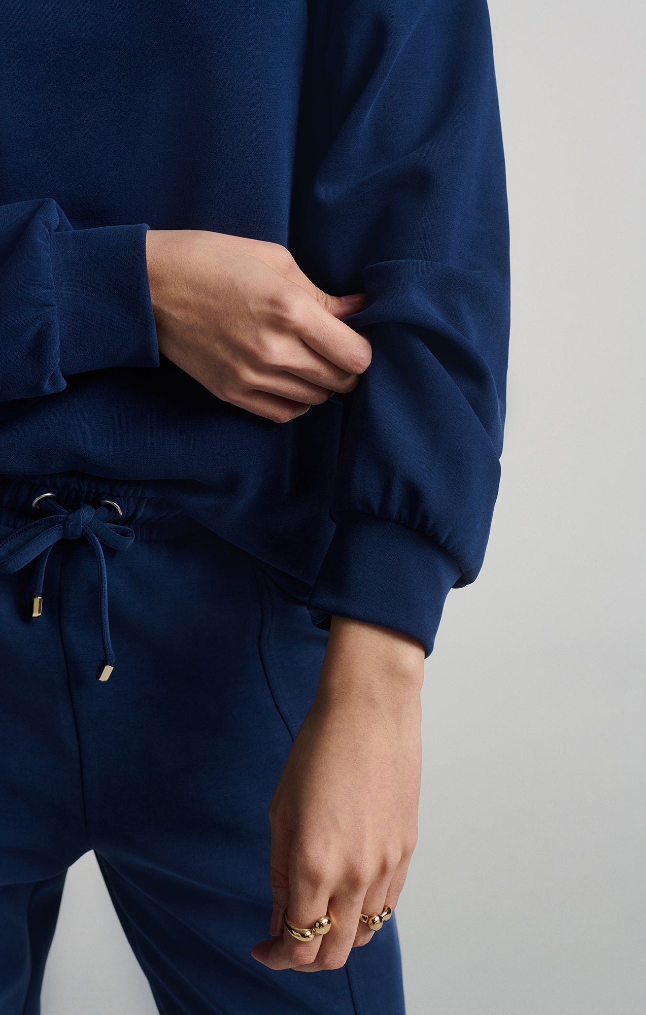 LUXE TOUCH TENCEL™ SWEATSHIRT IN MEDIEVAL BLUE - Mavi Jeans