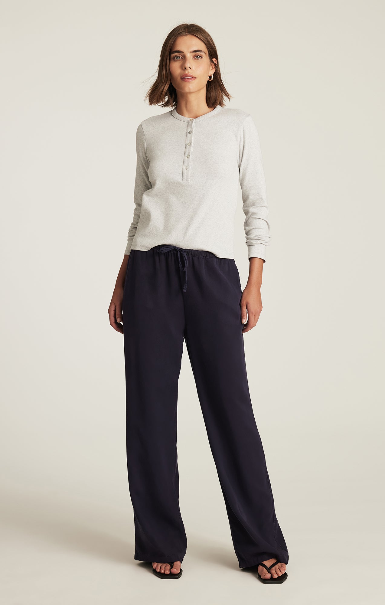 CROPPED HENLEY T-SHIRT IN LIGHT GREY MELANGE - Mavi Jeans