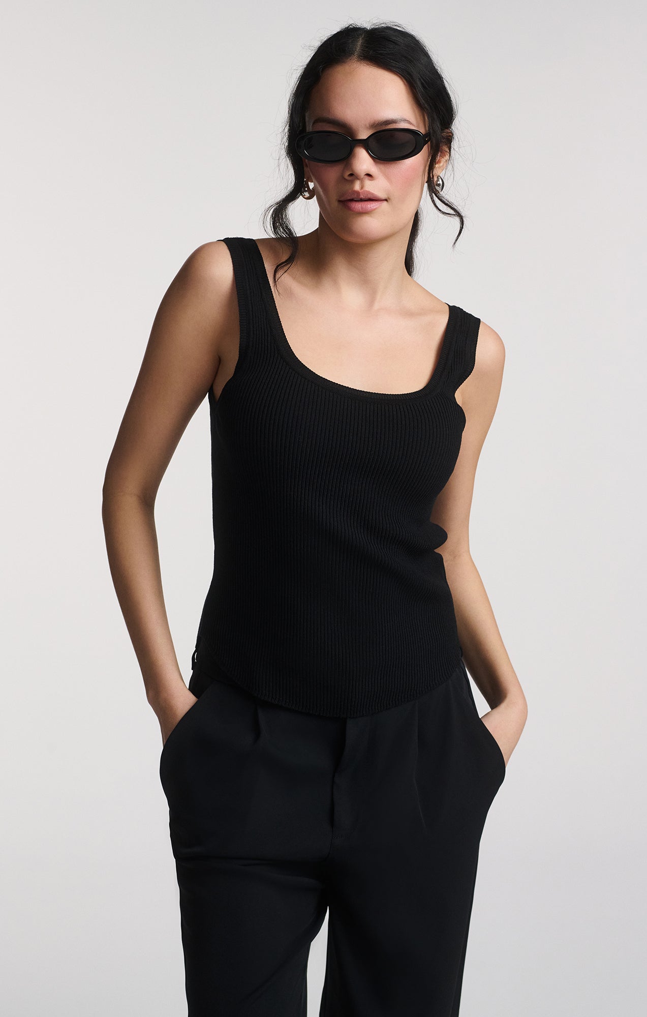 BASIC TANK TOP IN BLACK - Mavi Jeans