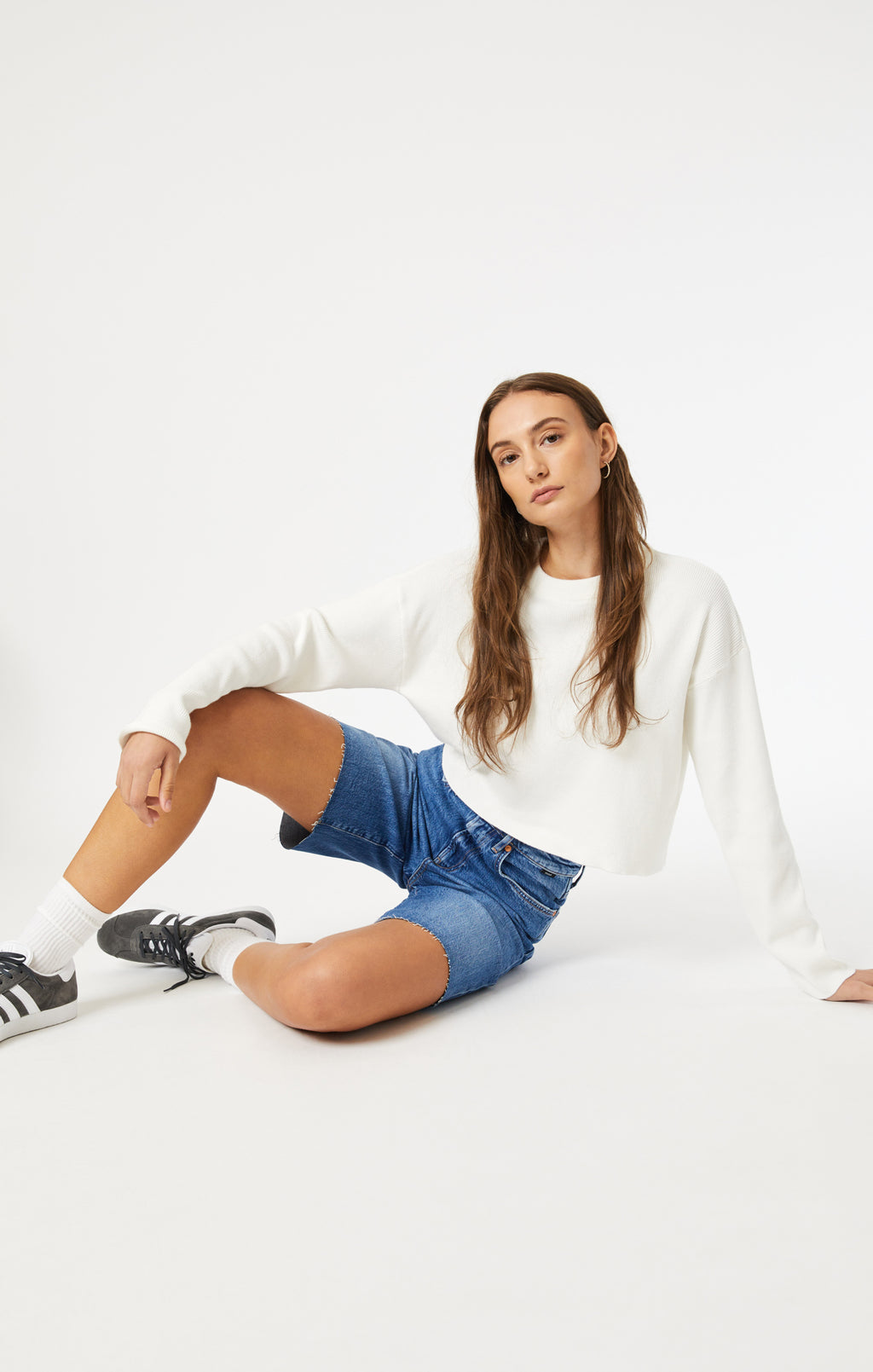 SELINA SHORTS IN MID BRUSHED CLASSIC BLUE - Mavi Jeans