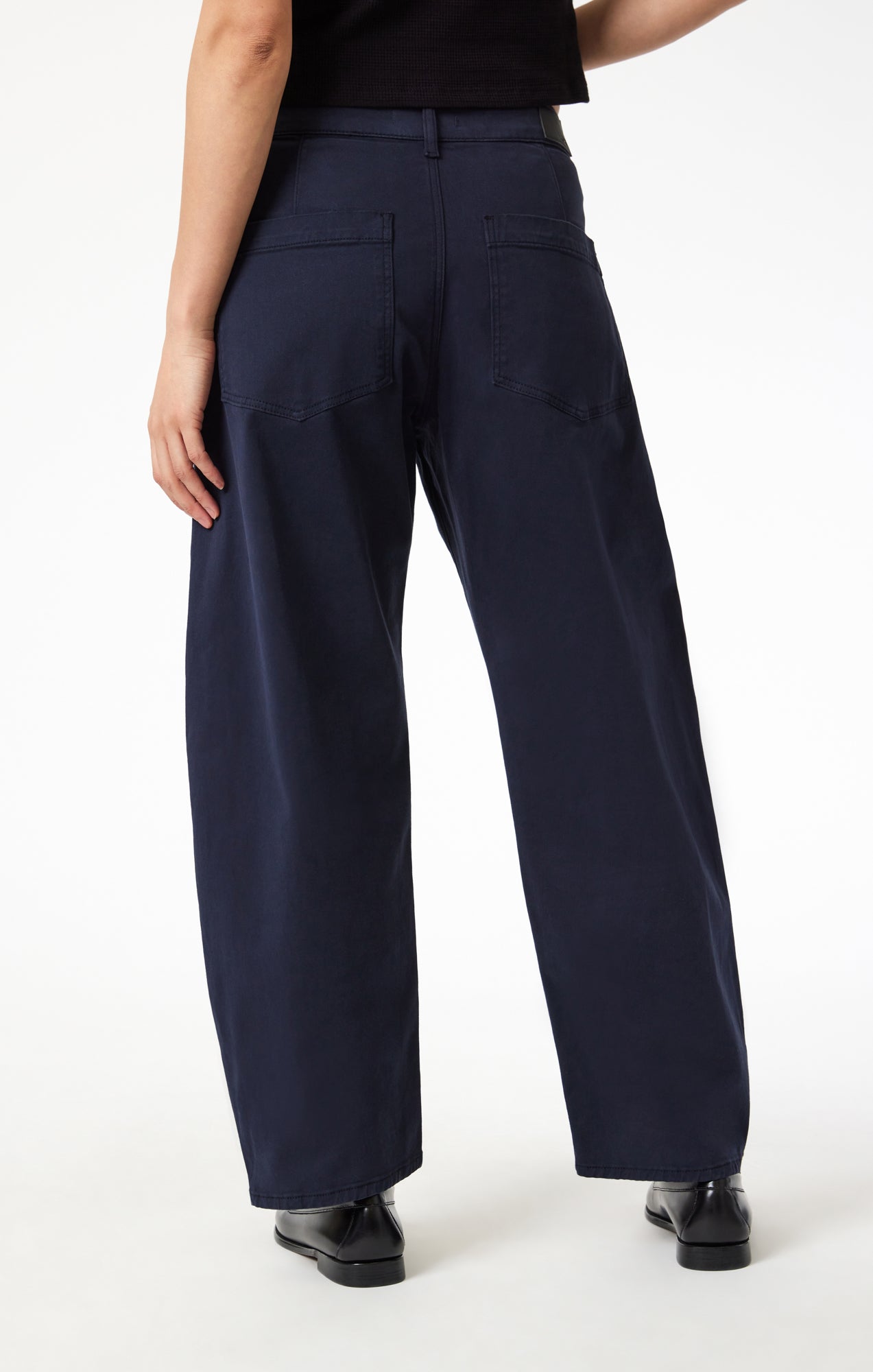 LENORA BARREL CHINO IN MIDNIGHT CASUAL TWILL - Mavi Jeans