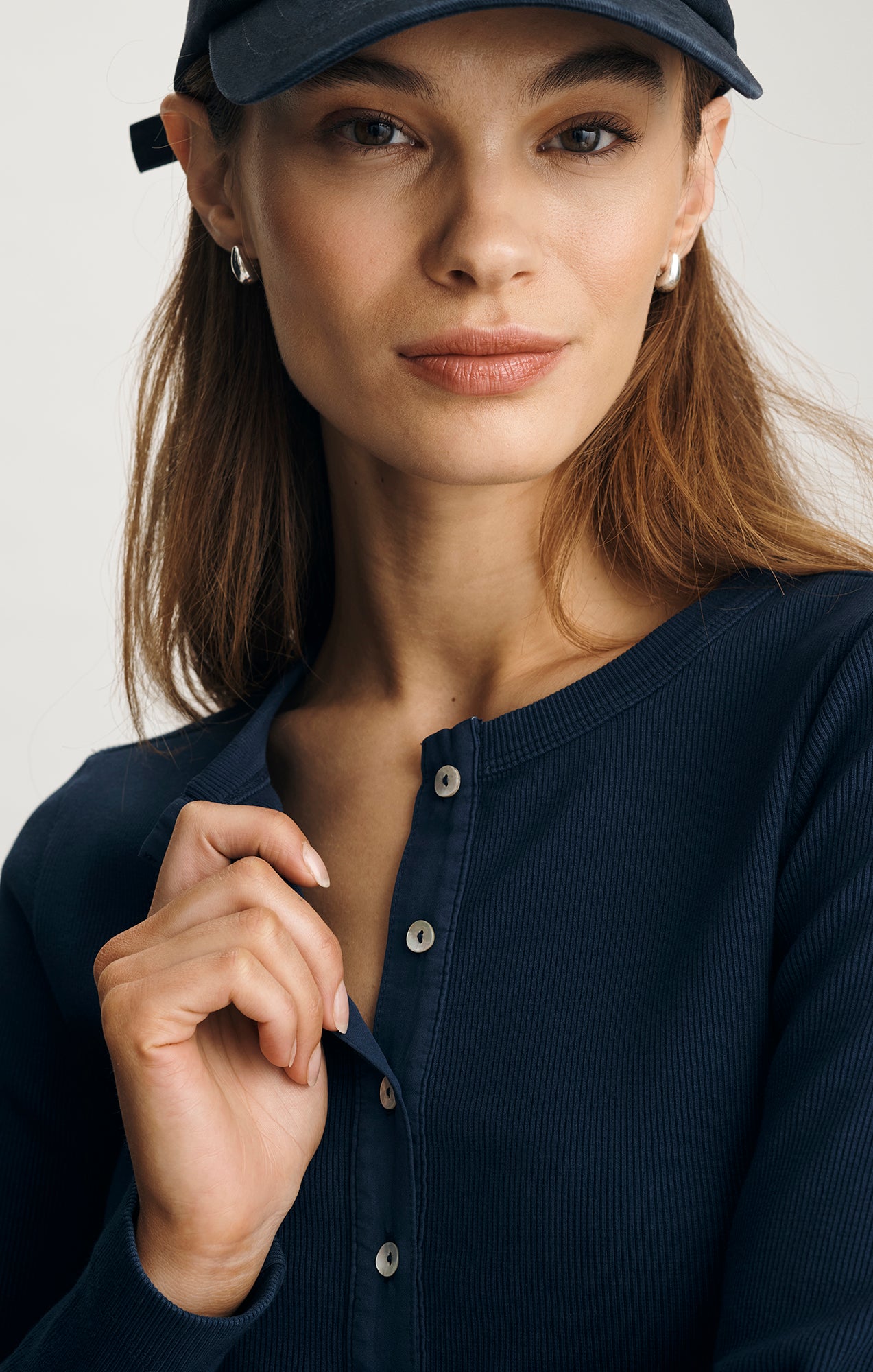 LONG SLEEVE BUTTON-UP T-SHIRT IN BLACK IRIS - Mavi Jeans