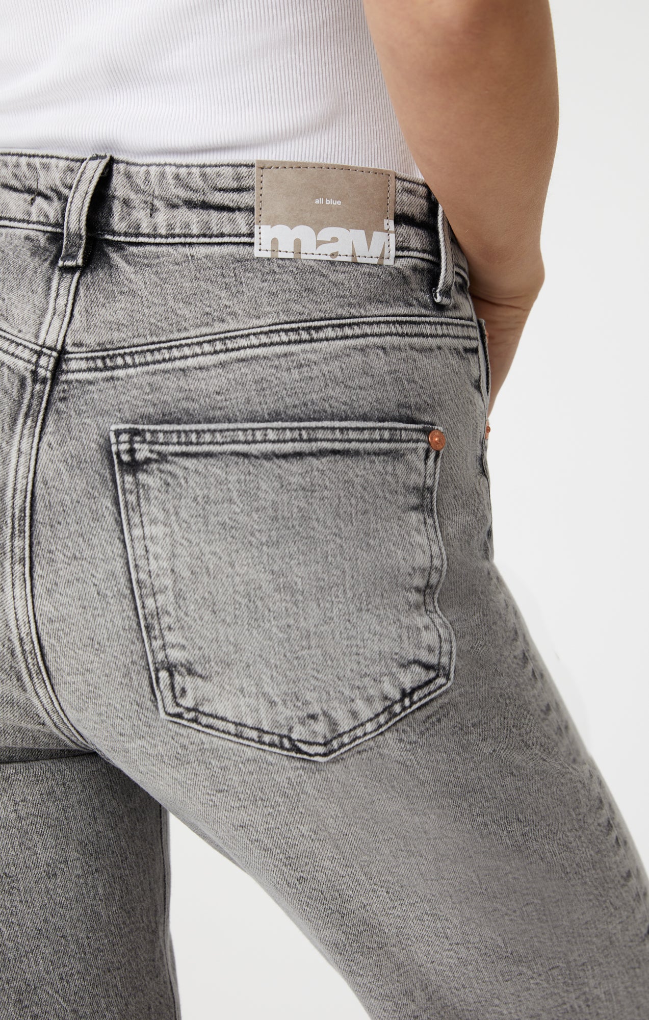 SAVANNAH STRAIGHT LEG IN SMOKE RECYCLED BLUE - Mavi Jeans
