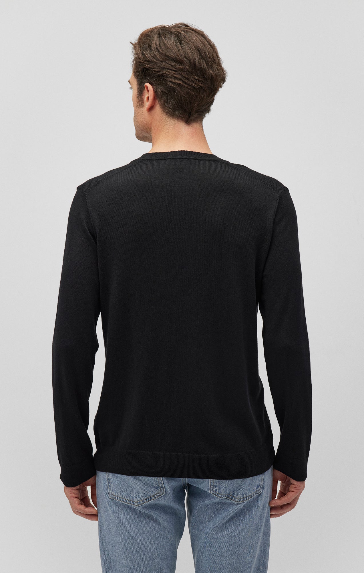 V-NECK SWEATER IN BLACK - Mavi Jeans