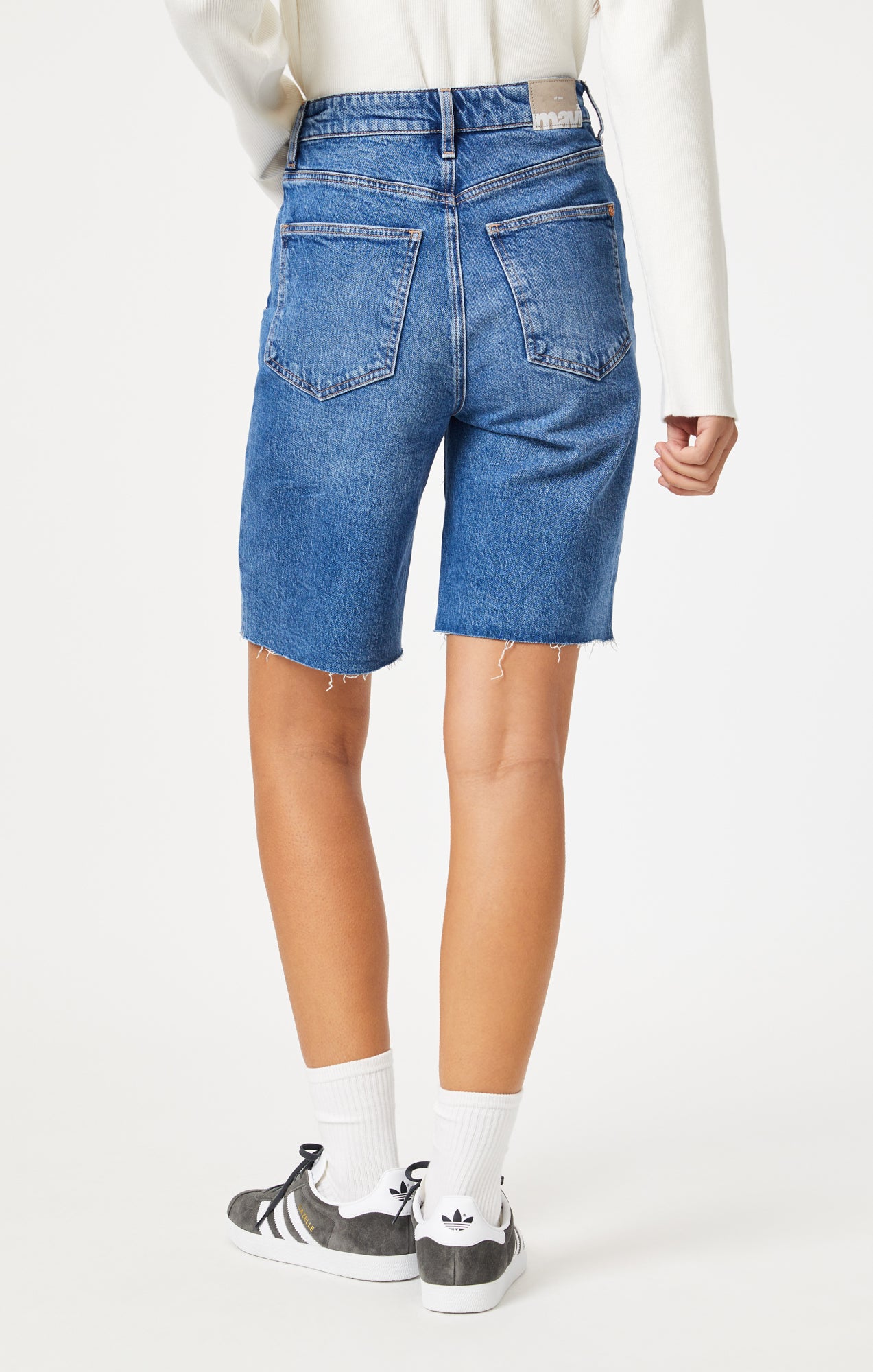 SELINA SHORTS IN MID BRUSHED CLASSIC BLUE - Mavi Jeans