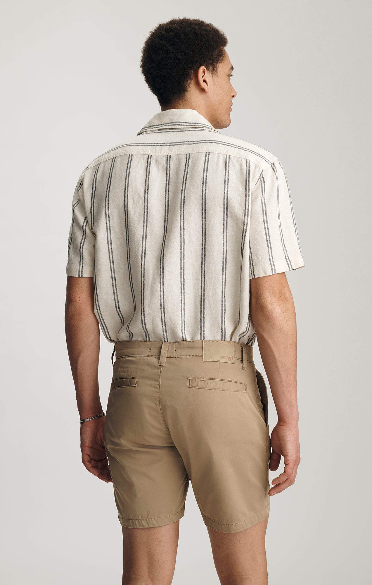 NATE CHINO SHORTS IN OXFORD TAN CITY SMART - Mavi Jeans