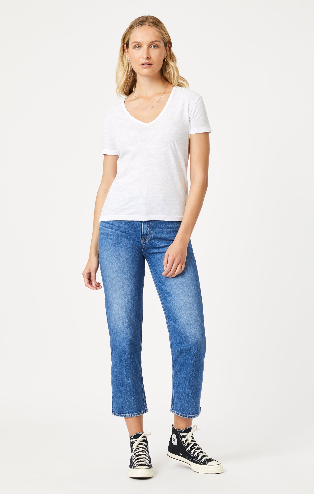 V-NECK T-SHIRT IN WHITE - Mavi Jeans