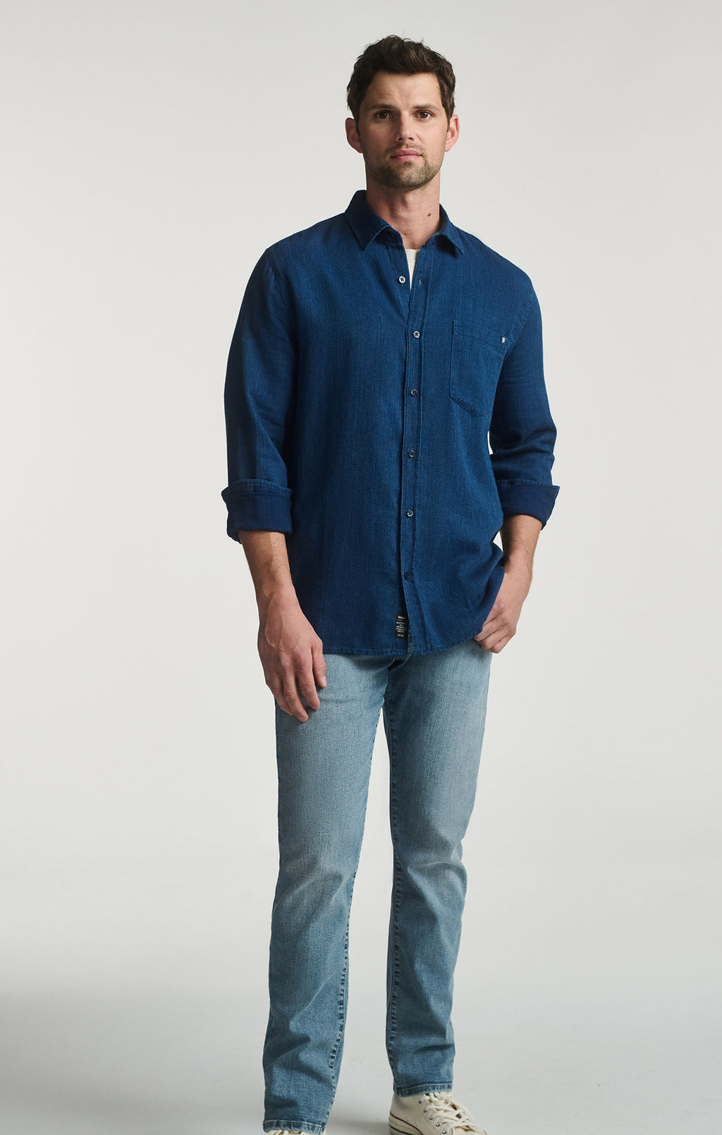 ONE POCKET LONG SLEEVE BUTTON-UP SHIRT IN INDIGO - Mavi Jeans