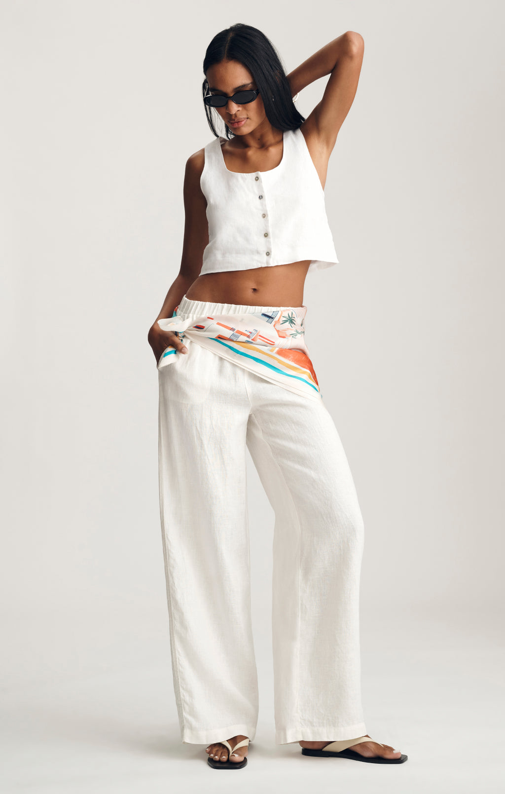 LINEN CROPPED BUTTON-UP TANK TOP IN WHITE - Mavi Jeans