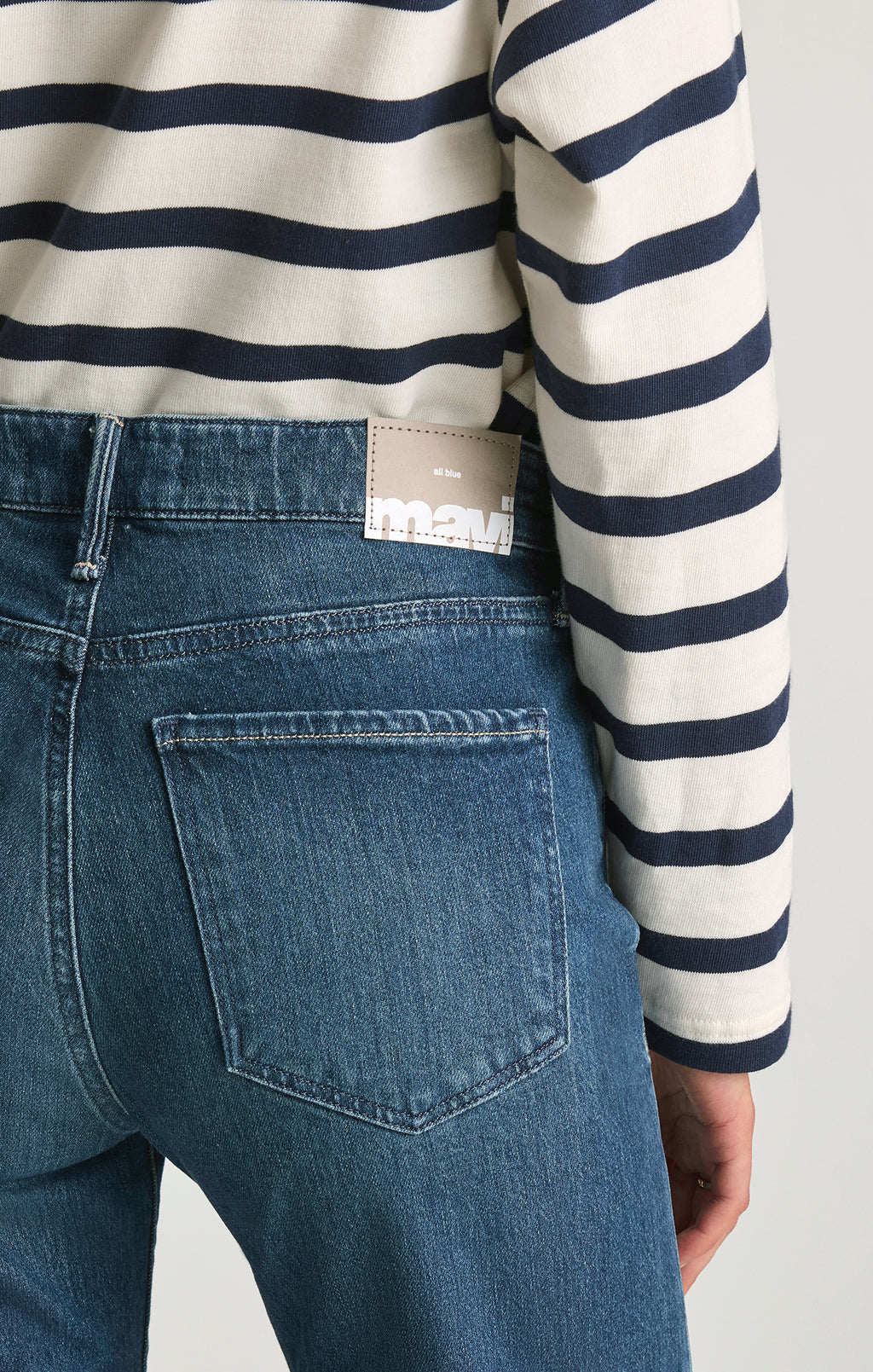 GRACE FLARE EN BLEU CLASSIQUE BROSSÉ FONCÉ