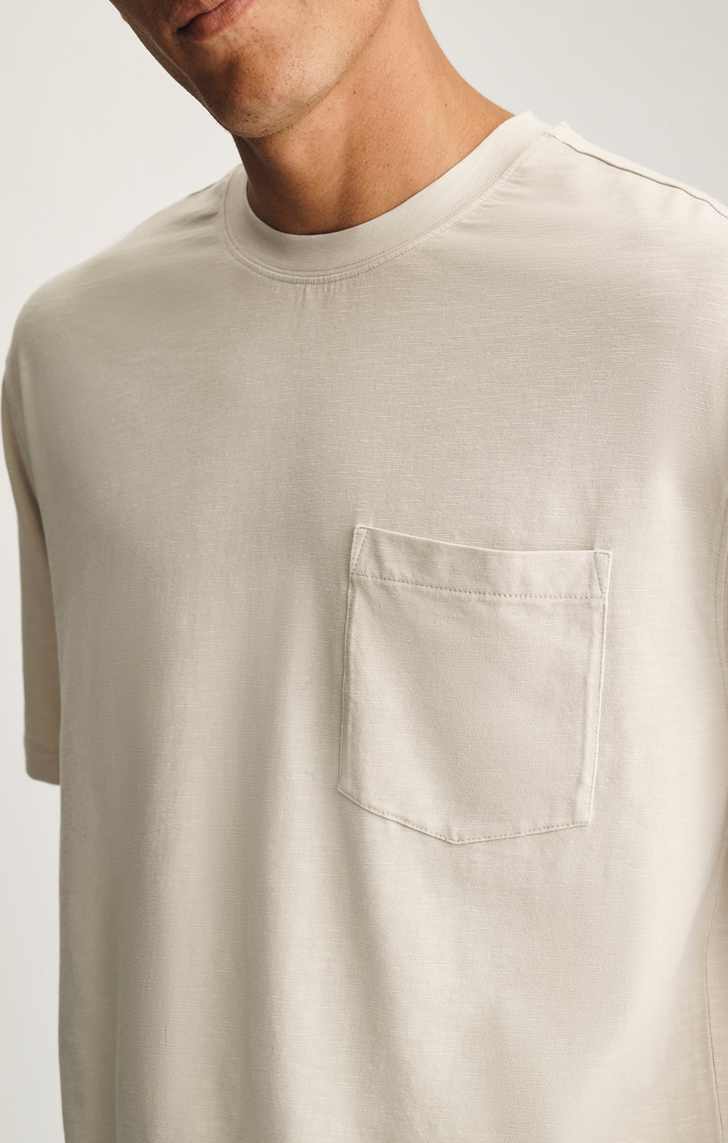 SLUB POCKET T-SHIRT IN PELICAN
