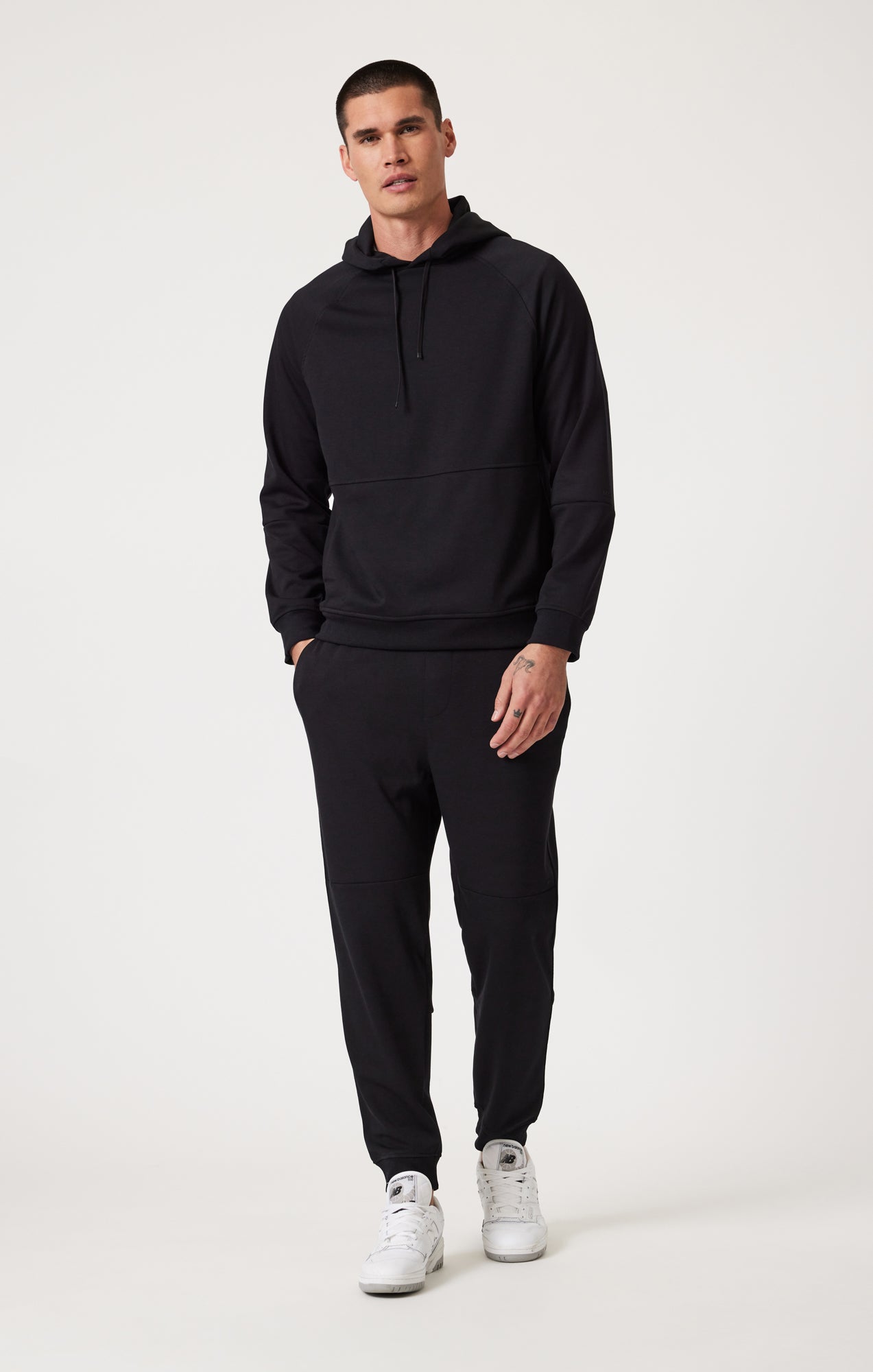 POCKET SWEATSHIRT IN BLACK - Mavi Jeans