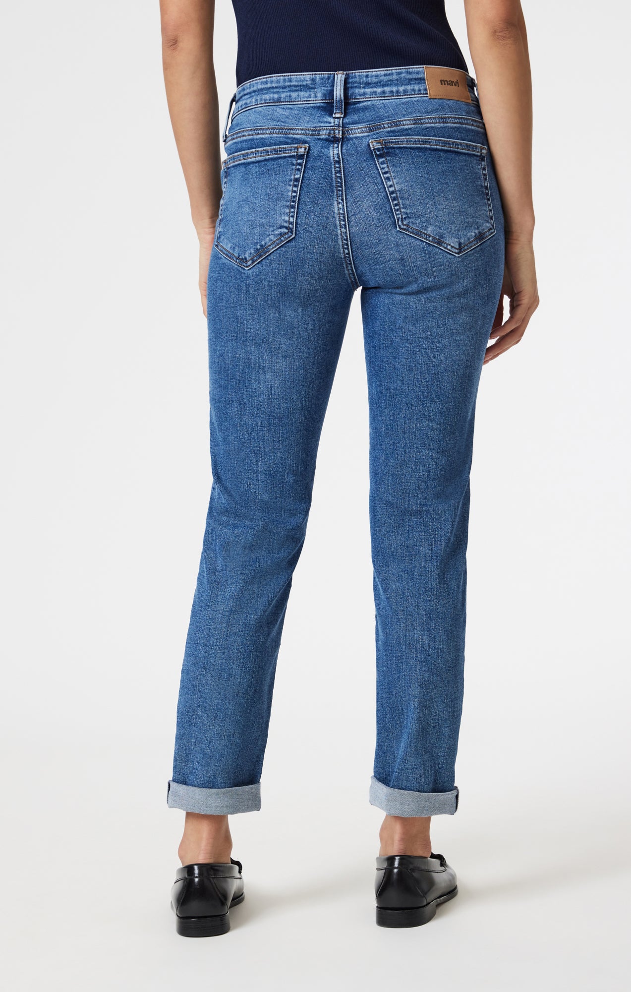 EMMA SLIM BOYFRIEND IN MID BRUSHED TRIBECA - Mavi Jeans