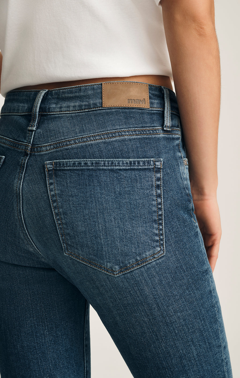 KATHLEEN SLIM BOYFRIEND IN DARK BRUSHED FLEX BLUE - Mavi Jeans