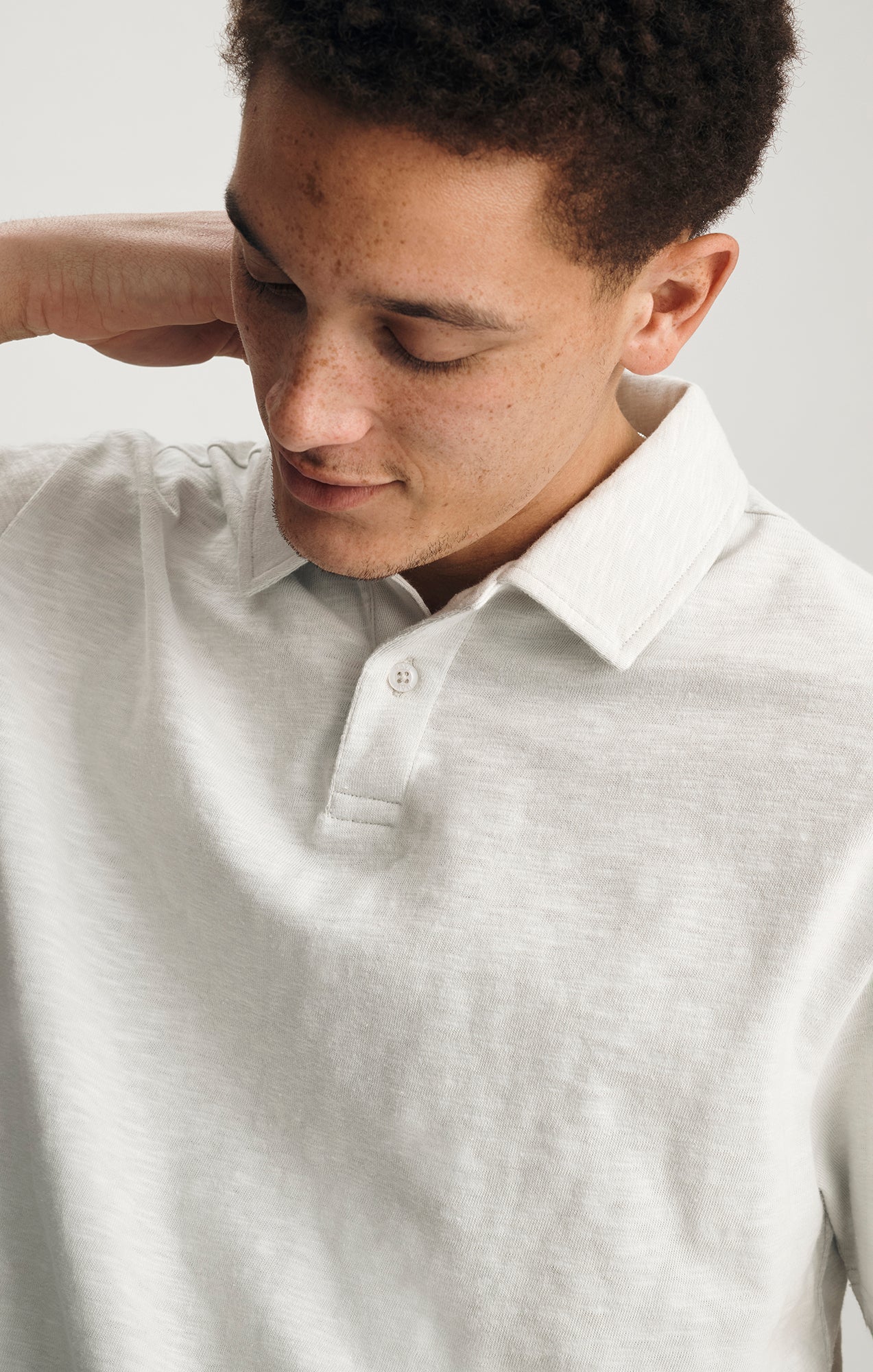 SLUB POLO T-SHIRT IN LUNAR ROCK