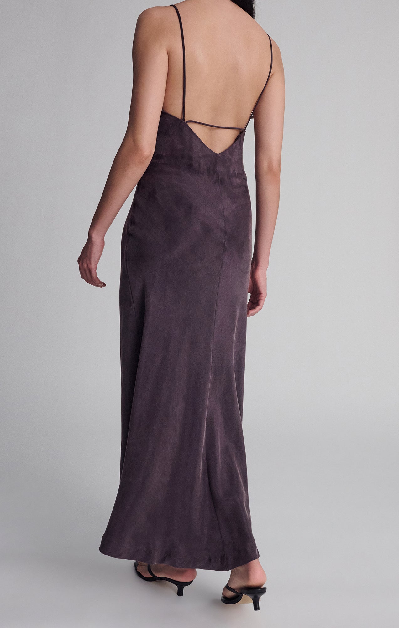 V-NECK TENCEL™ MAXI DRESS IN PLUM PERFECT - Mavi Jeans