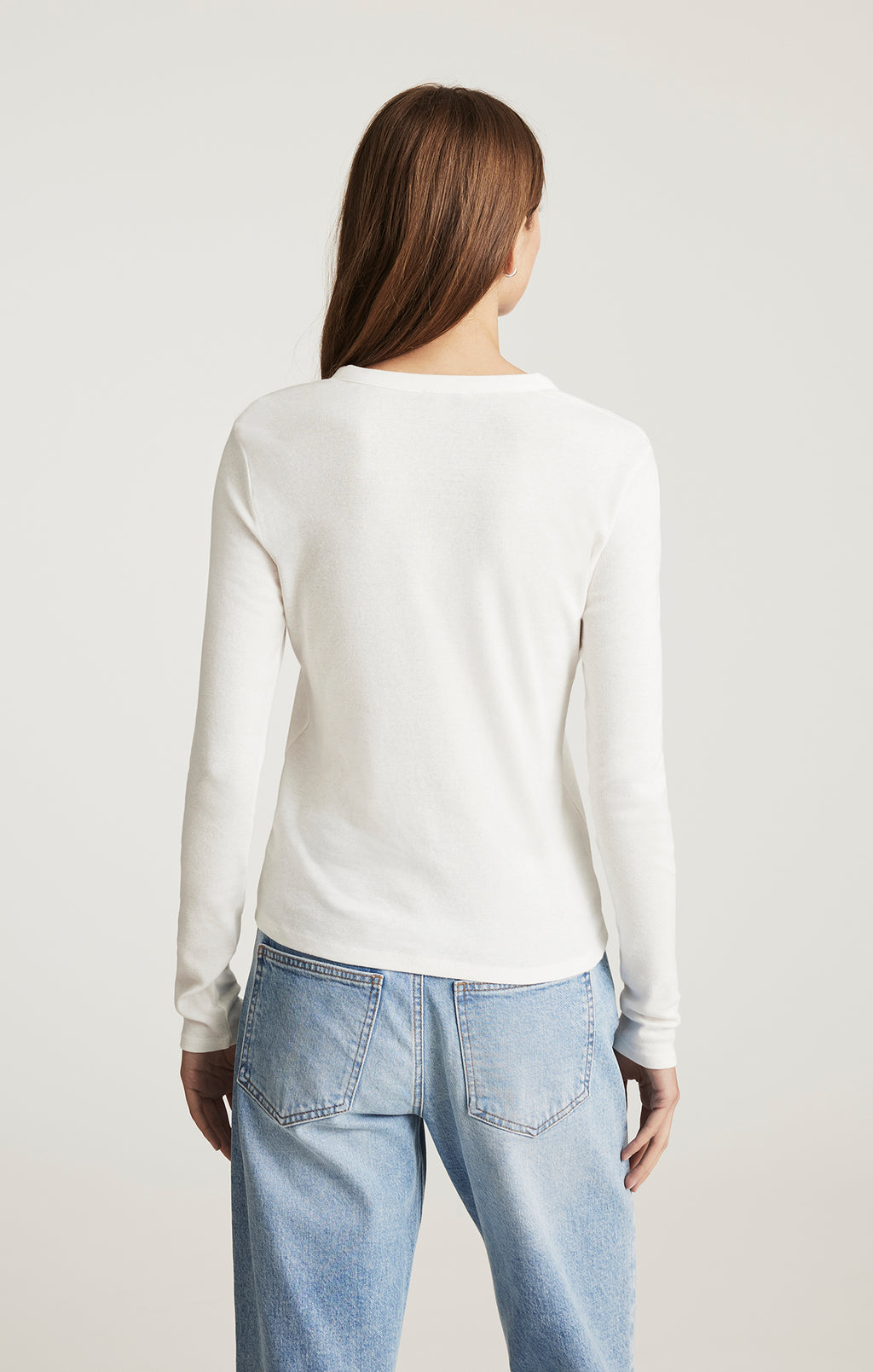 HENLEY LONG SLEEVE T-SHIRT IN ANTIQUE WHITE - Mavi Jeans