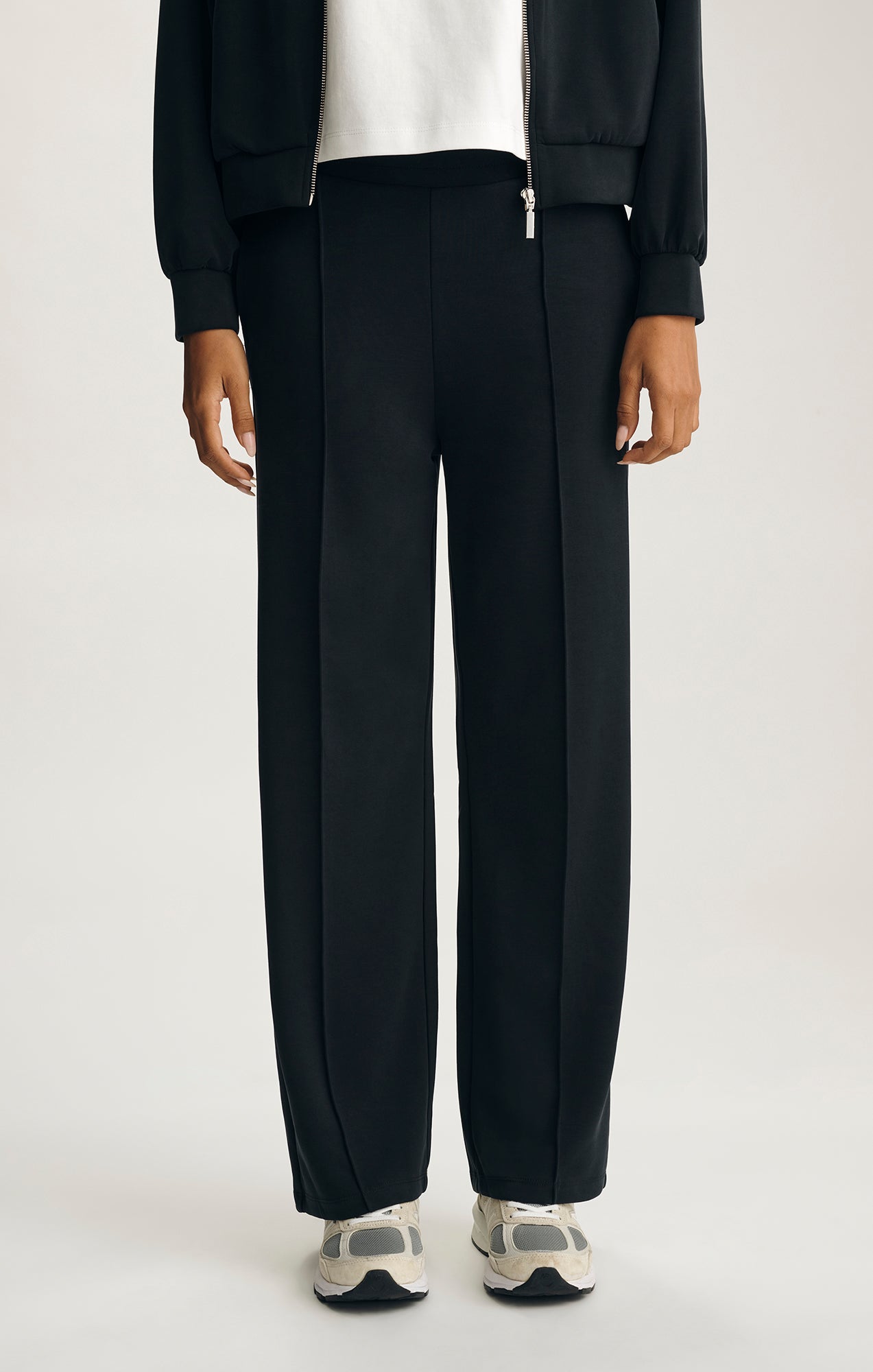 SPORTY LUXE TENCEL™ PANTS IN BLACK - Mavi Jeans