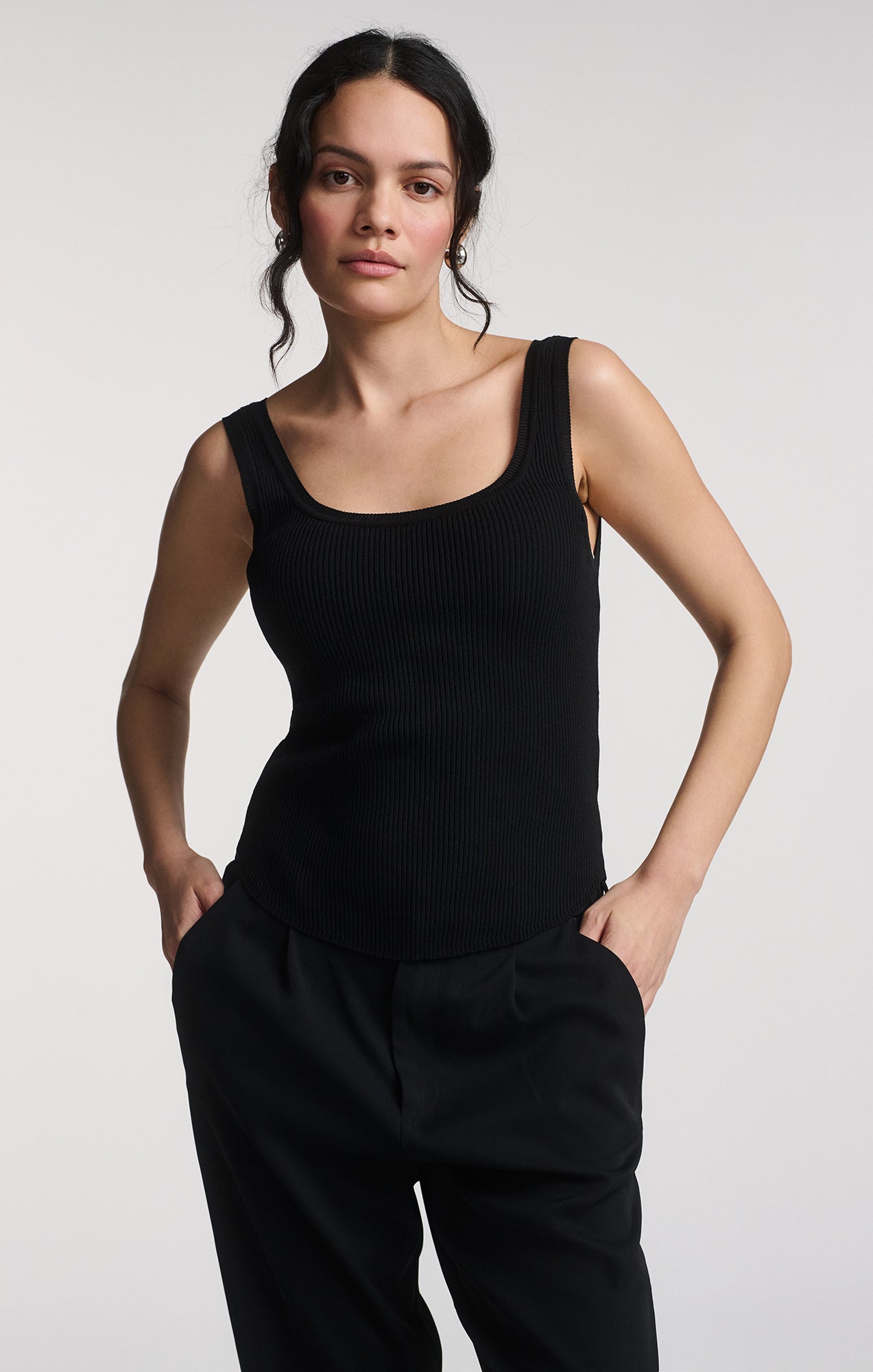 BASIC TANK TOP IN BLACK - Mavi Jeans