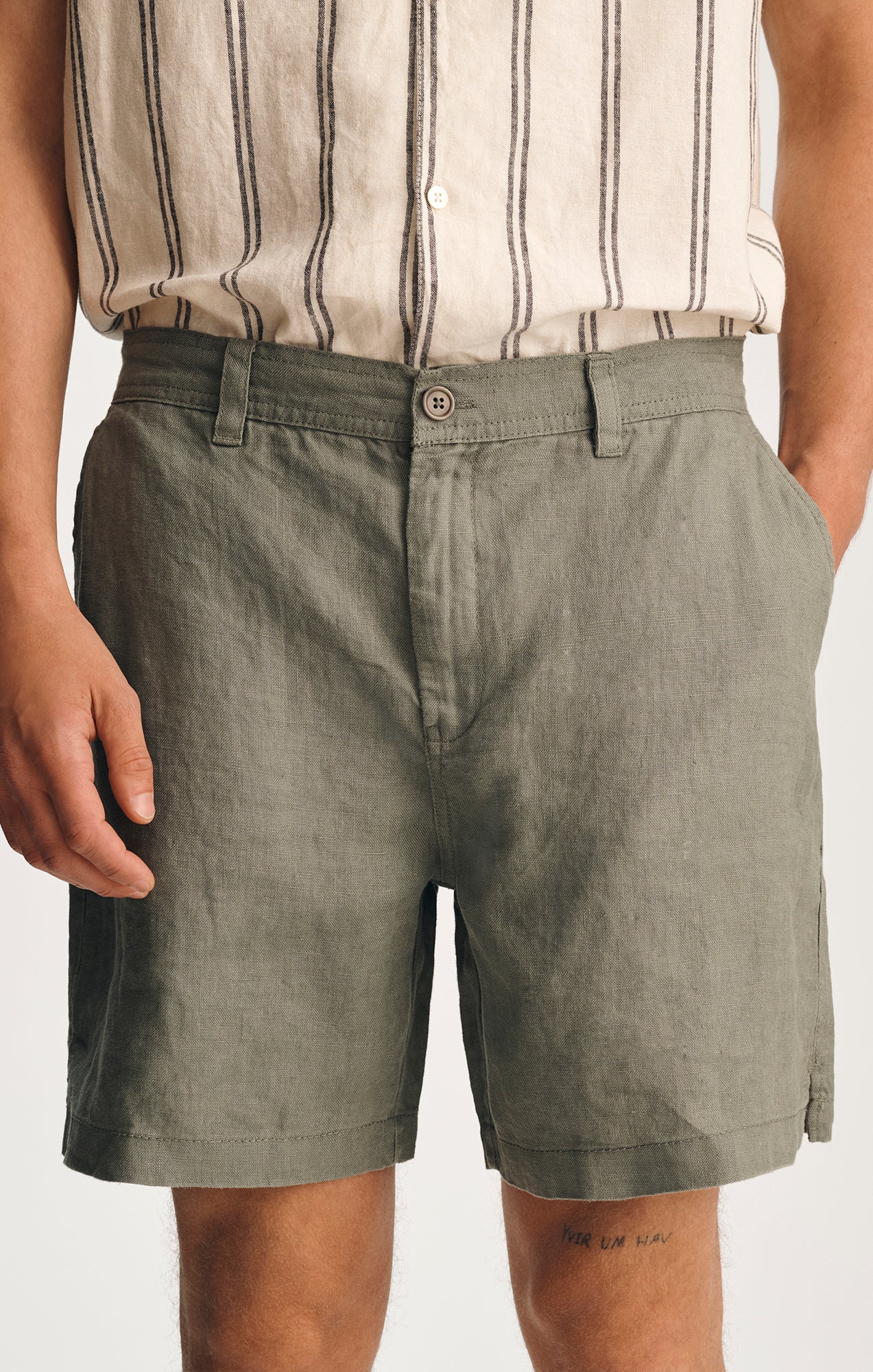 LINEN 7" INSEAM SHORTS IN AGAVE GREEN - Mavi Jeans