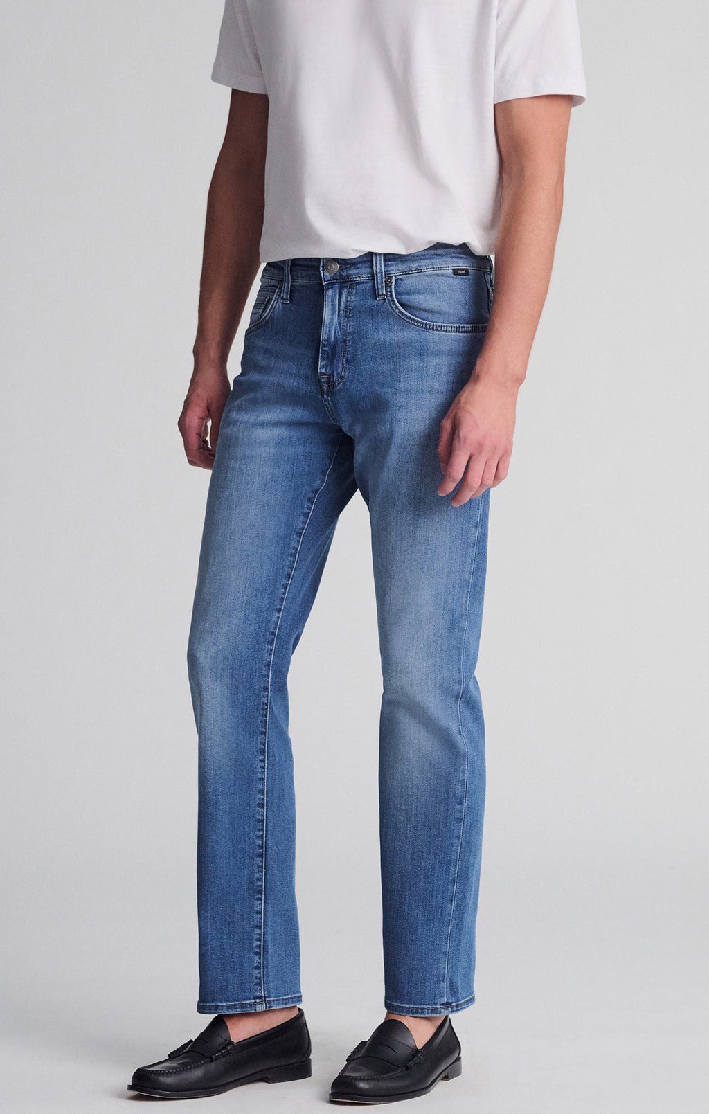 MATT RELAXED STRAIGHT LEG IN MID SHADED WILLIAMSBURG - Mavi Jeans