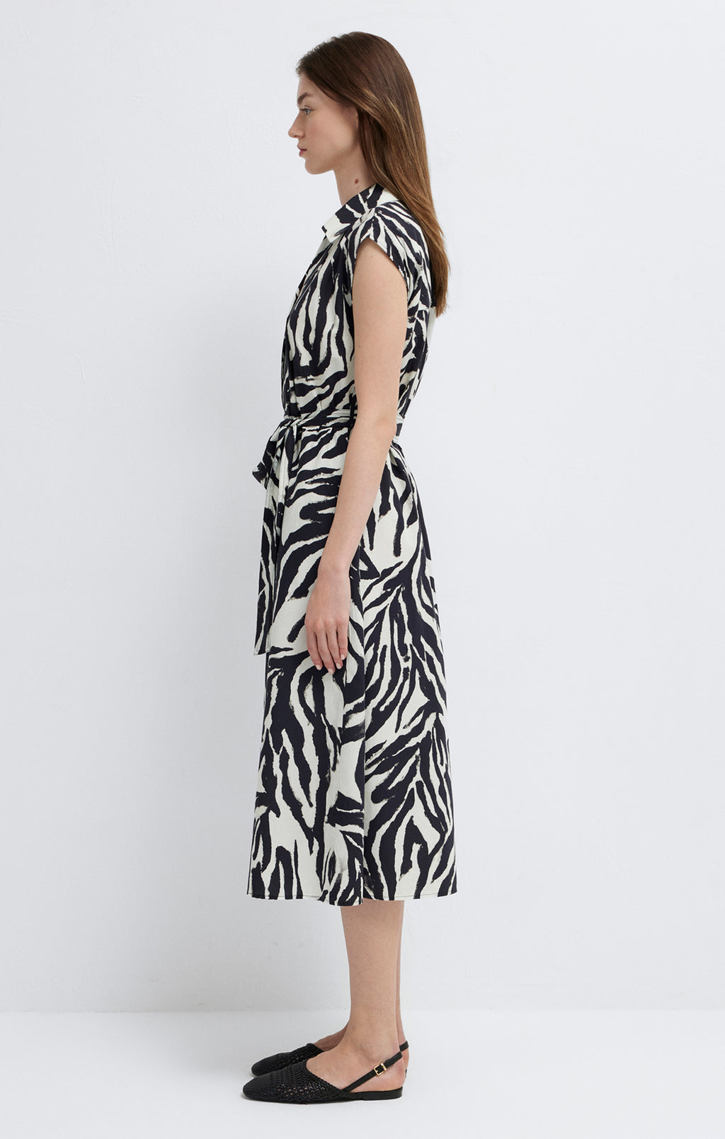 Robe-chemise midi en lin à ceinture imprimée zèbre batic