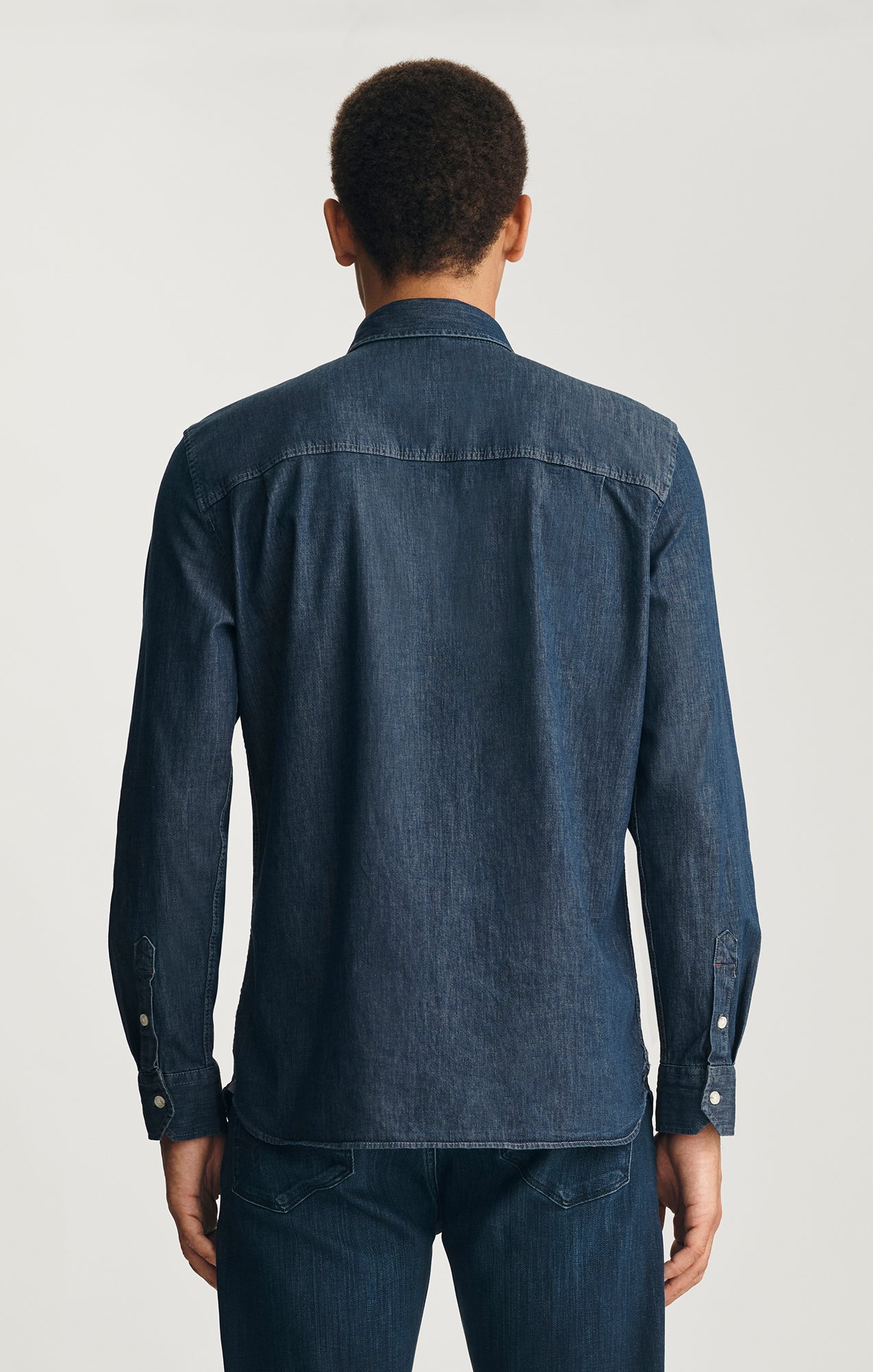 LONG SLEEVE BUTTON-UP SHIRT IN RINSE