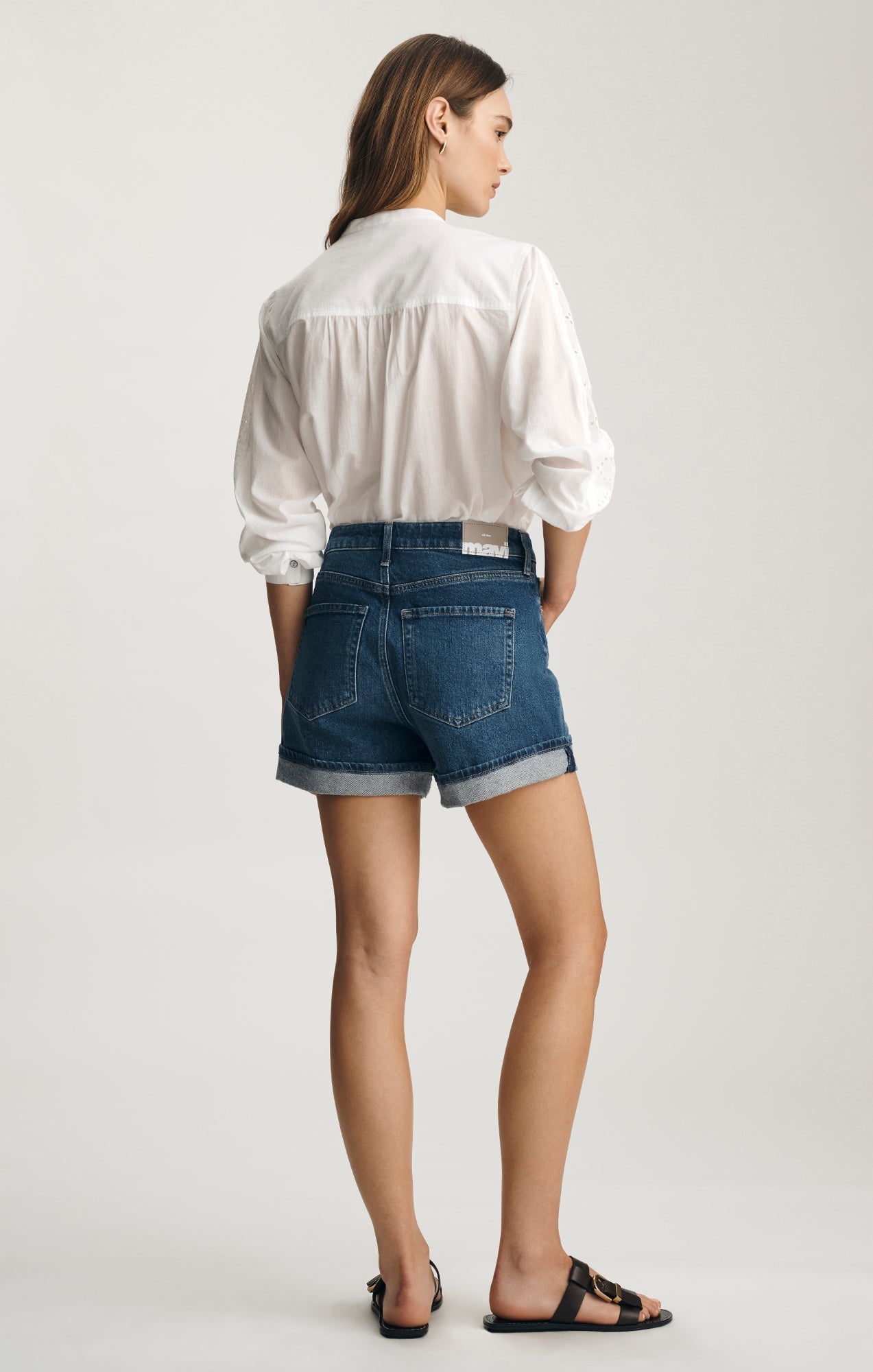 HEIDI CUFFED SHORTS IN MID BRUSHED CLASSIC BLUE - Mavi Jeans