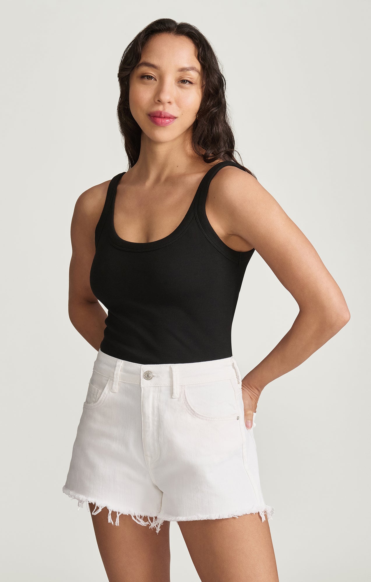 ROSIE BOYFRIEND SHORTS IN WHITE RIPPED STRETCH - Mavi Jeans