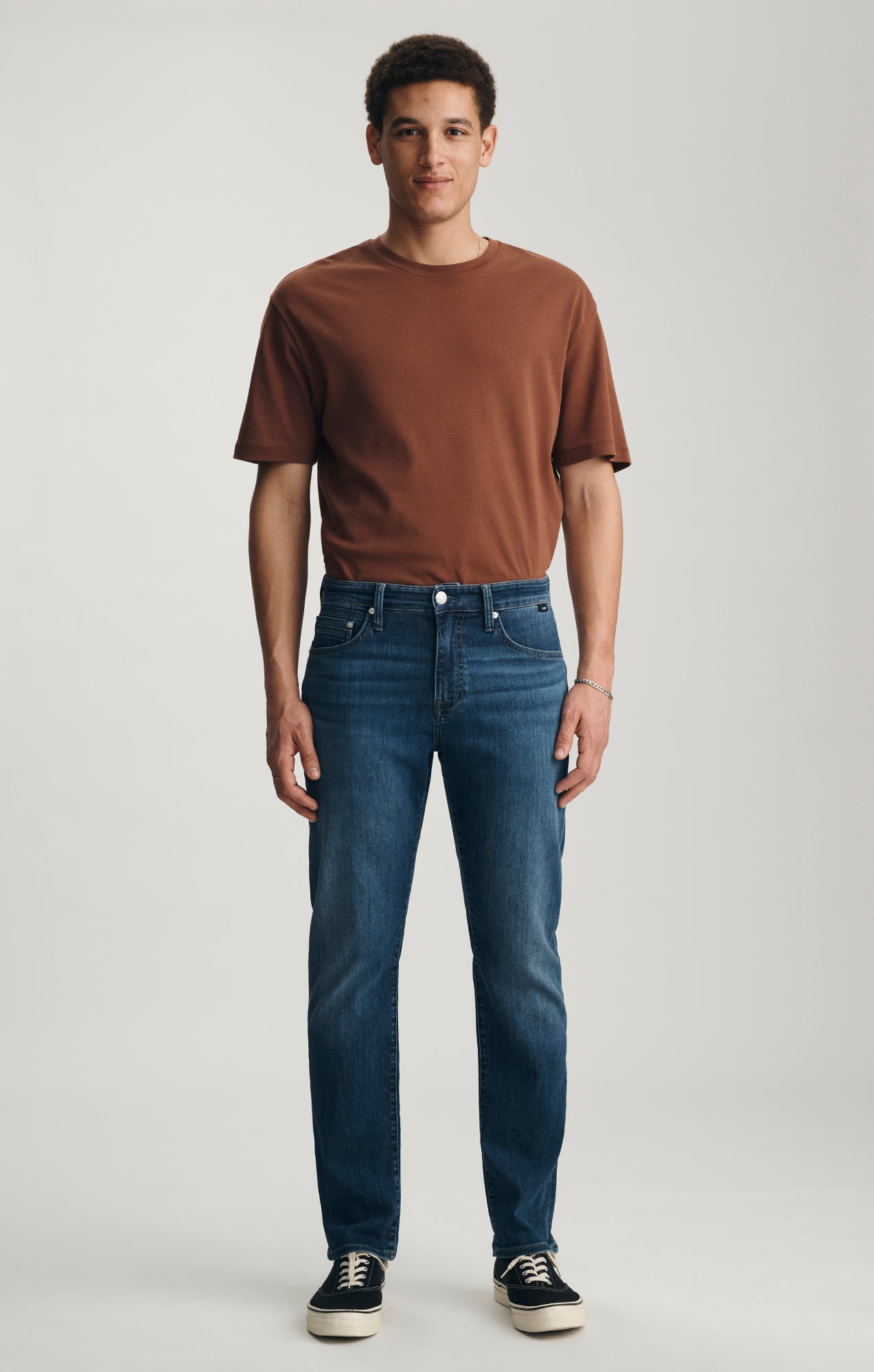 ZACH STRAIGHT LEG IN DARK BRUSHED WILLIAMSBURG