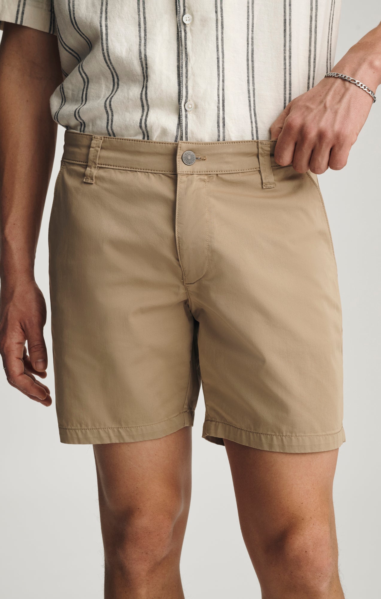 NATE CHINO SHORTS IN OXFORD TAN CITY SMART - Mavi Jeans