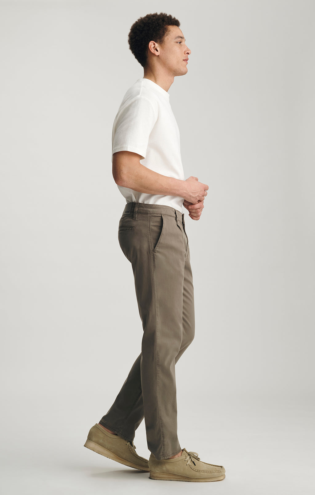 WILL PLEATED STRAIGHT CHINO IN PINE CITY - Mavi Jeans