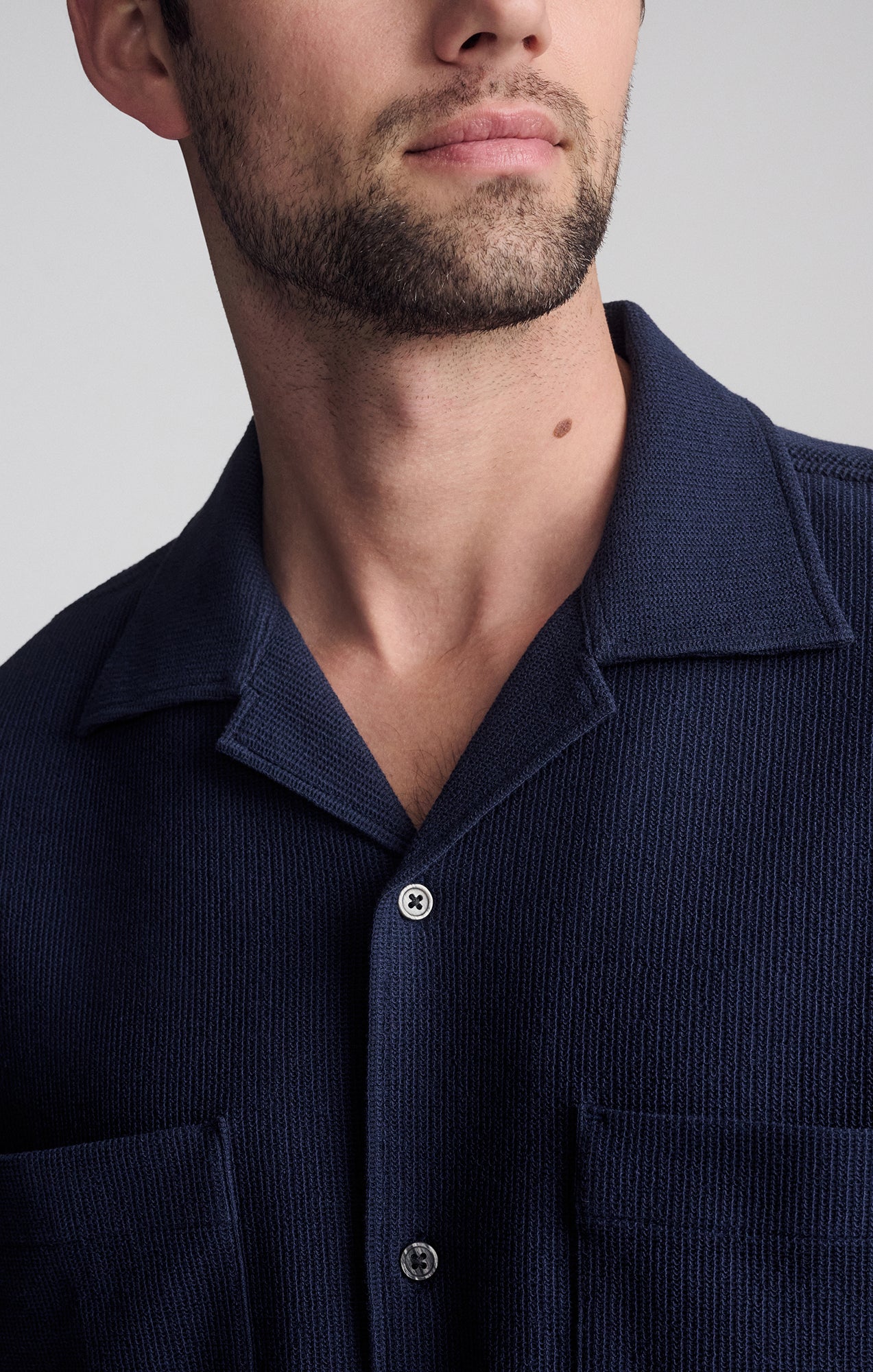 DOUBLE POCKET SHORT SLEEVE SHIRT IN PEACOAT - Mavi Jeans