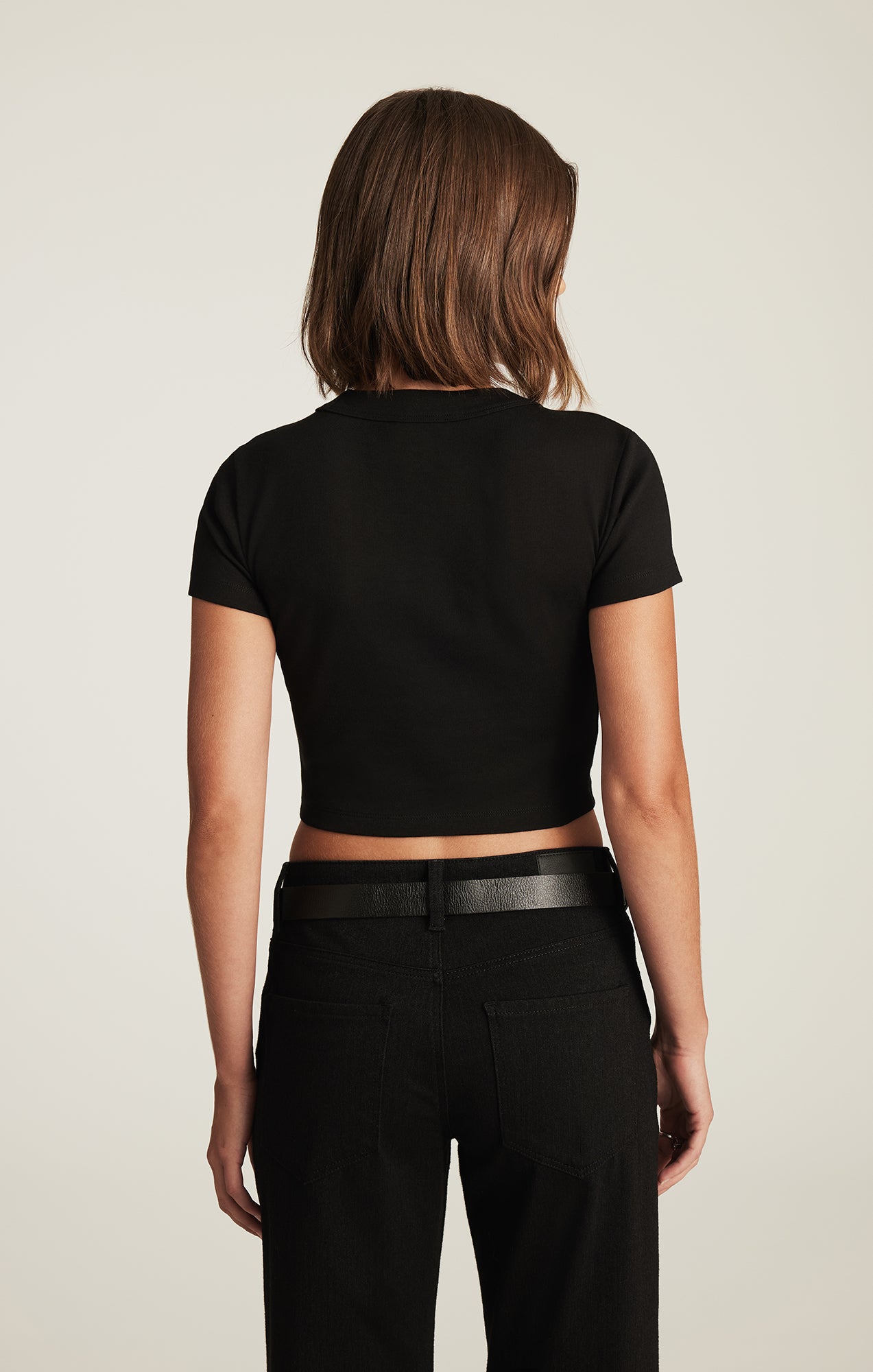CROPPED CREW NECK T-SHIRT IN BLACK