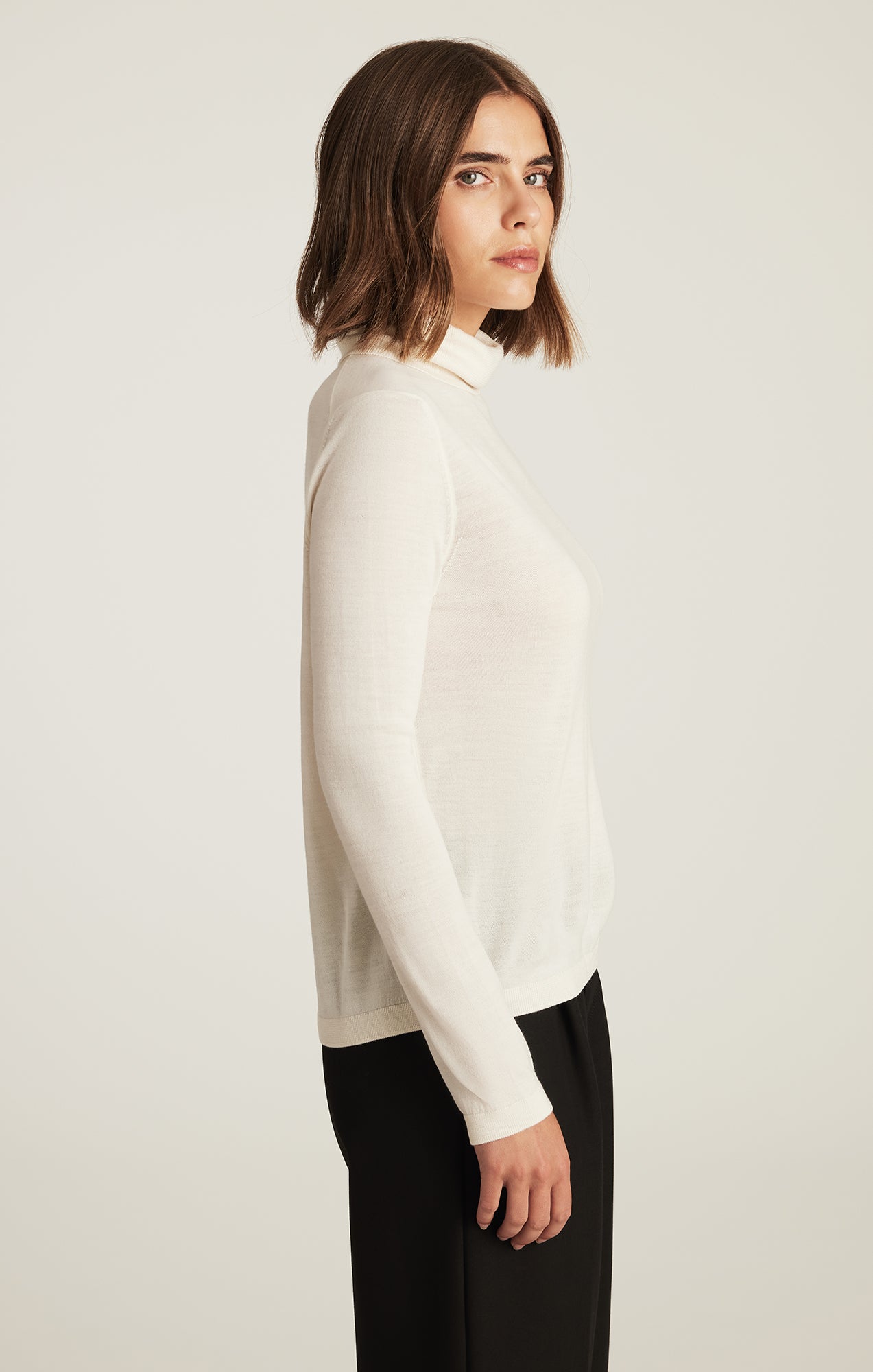 EDITION WOOL TURTLENECK SWEATER IN ANTIQUE WHITE - Mavi Jeans