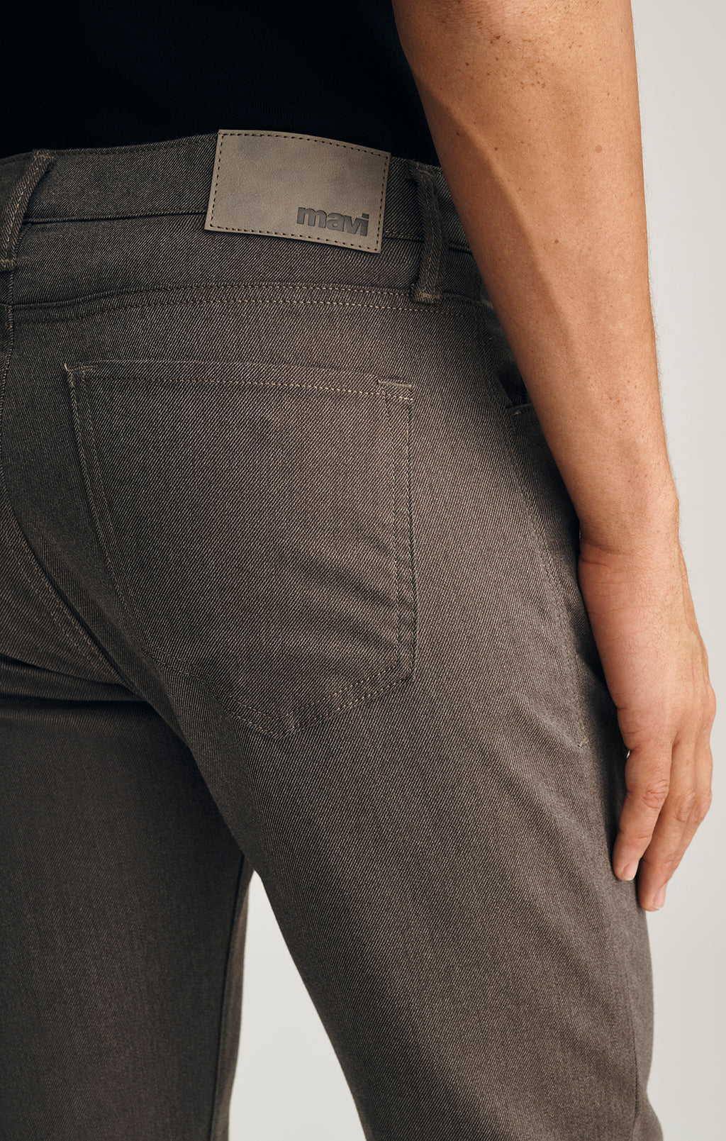 MARCUS SLIM STRAIGHT LEG IN BROWN FEATHER TWEED