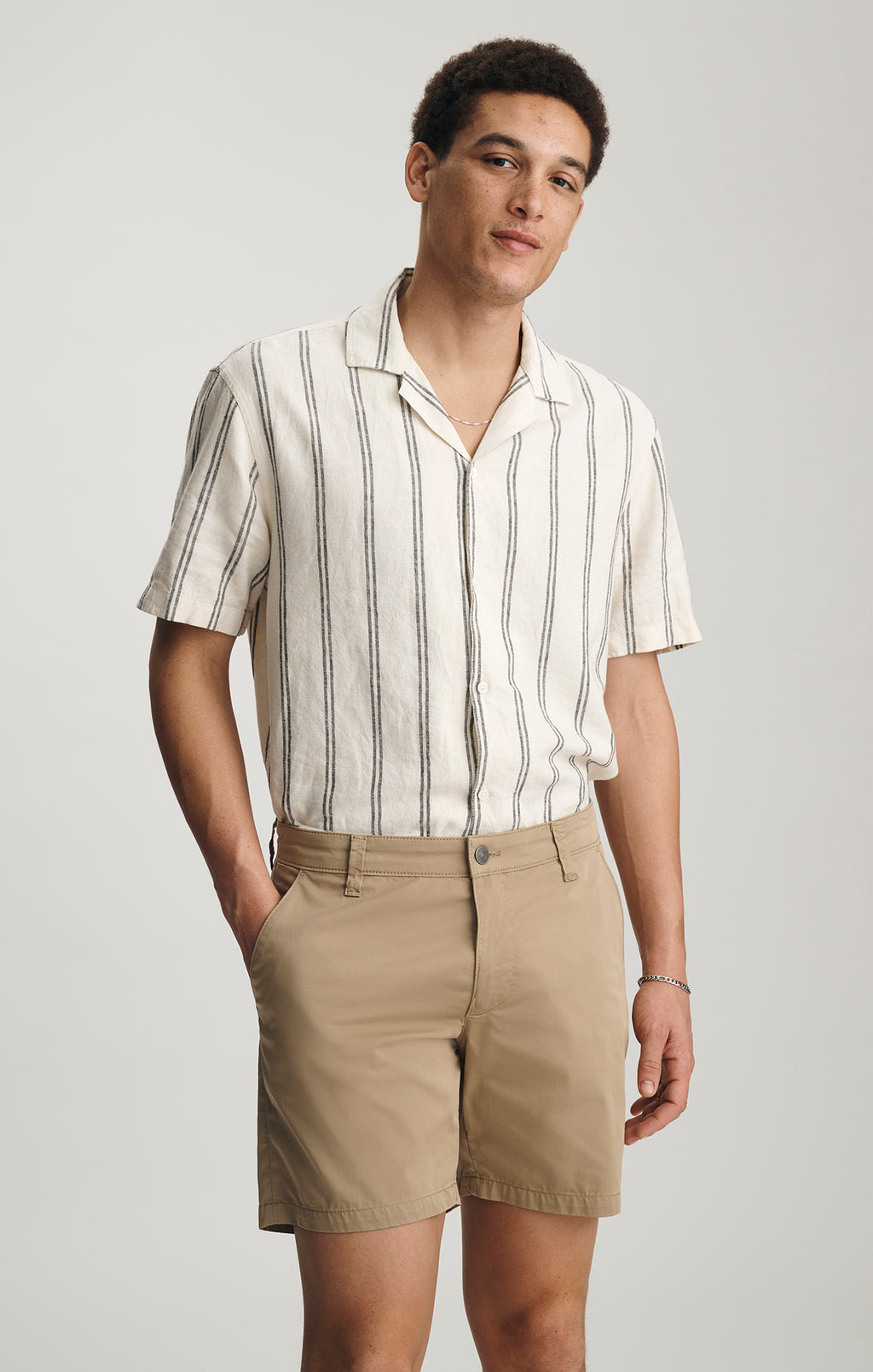 NATE CHINO SHORTS IN OXFORD TAN CITY SMART - Mavi Jeans