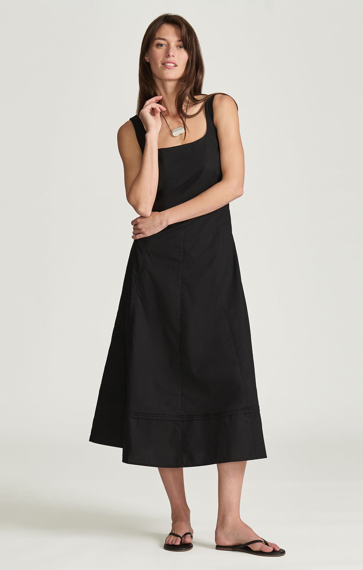 SQUARE NECK SEAMED MAXI DRESS IN BLACK - Mavi Jeans