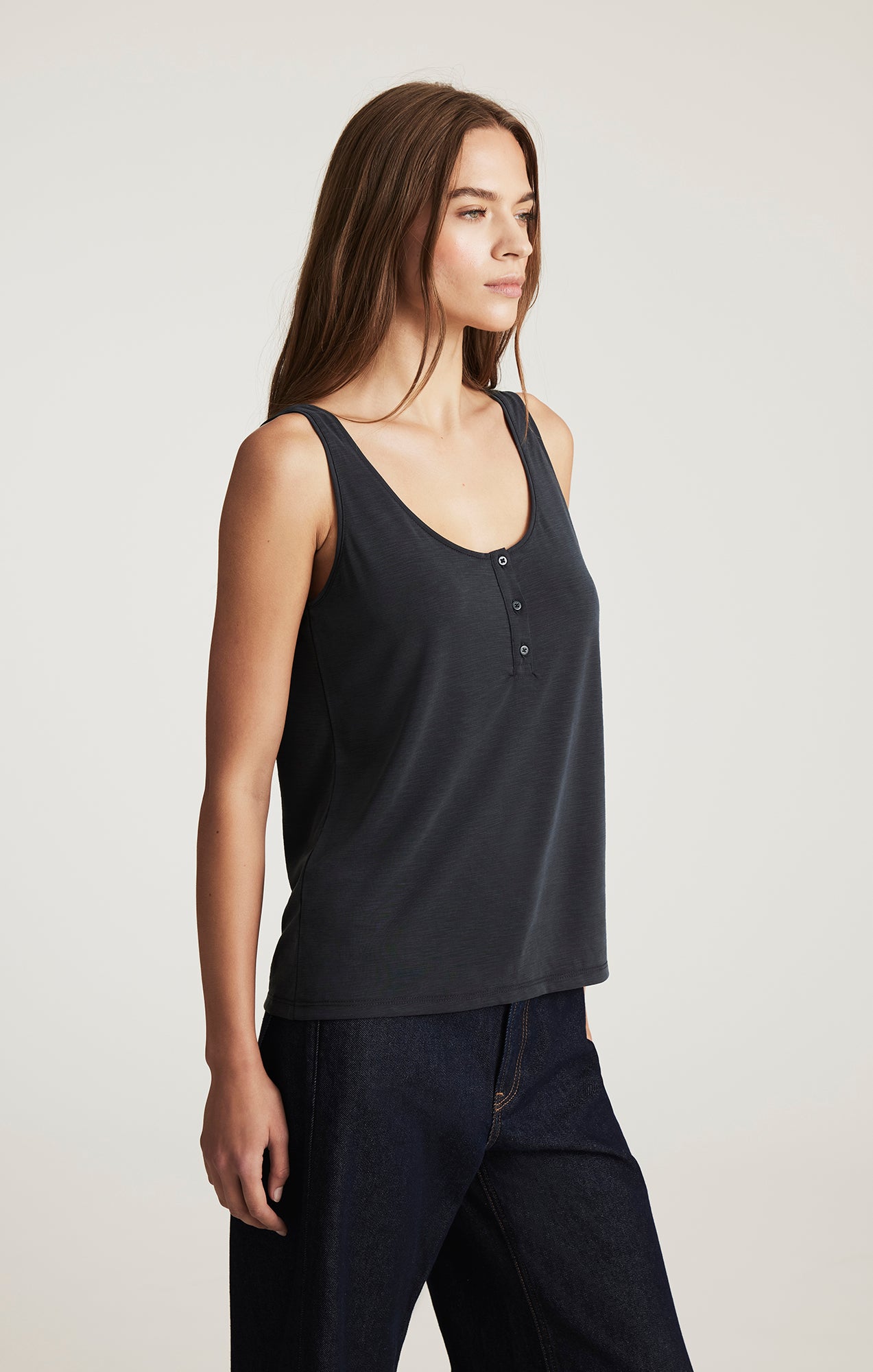 LUXE TOUCH TENCEL™ HENLEY TANK TOP IN BLACK - Mavi Jeans