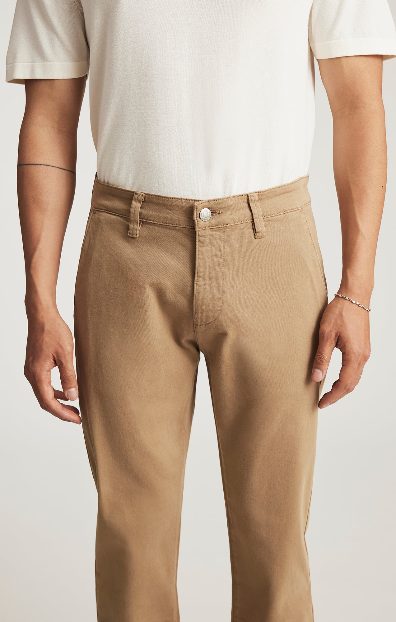 MILTON SLIM STRAIGHT CHINO IN KHAKI CASUAL TWILL - Mavi Jeans