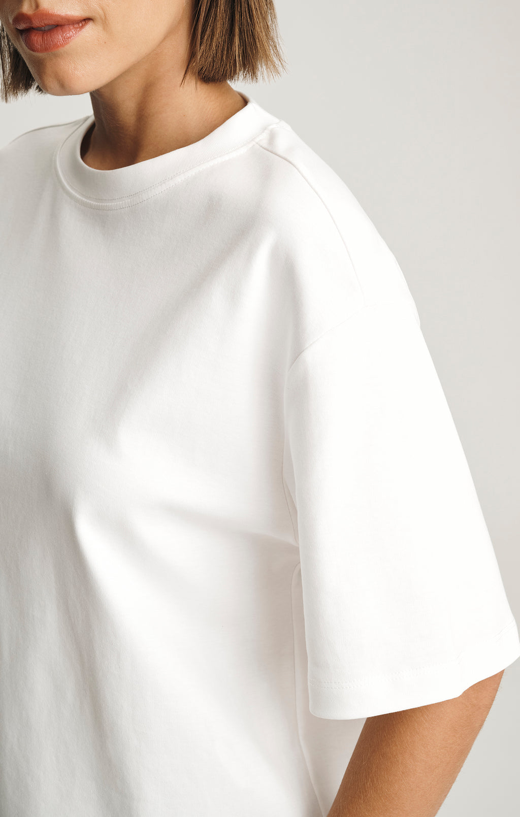 ZOE INTERLOCK CREW NECK T-SHIRT IN WHITE