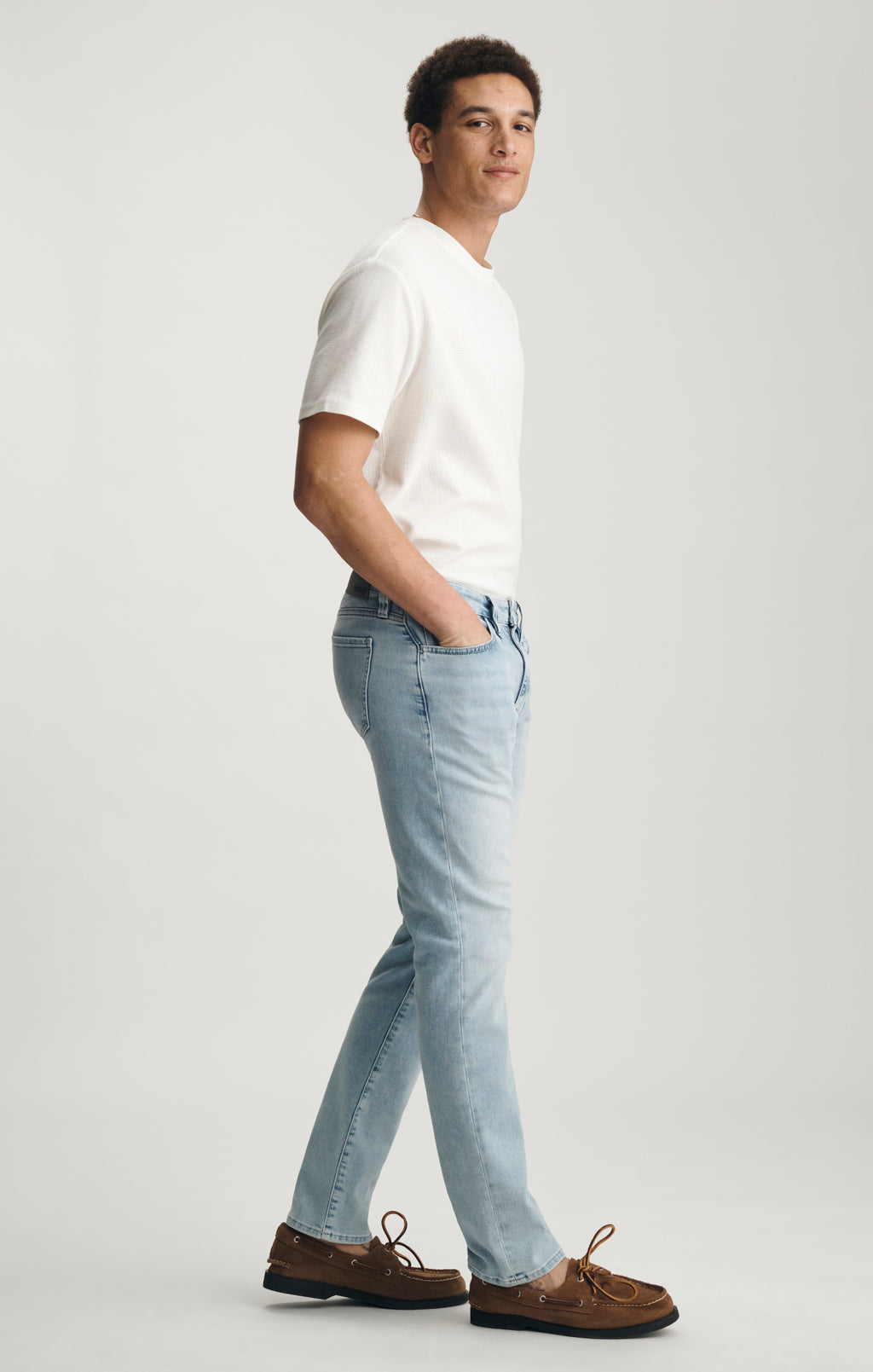 MARCUS SLIM STRAIGHT LEG IN LIGHT AIR-LITE - Mavi Jeans