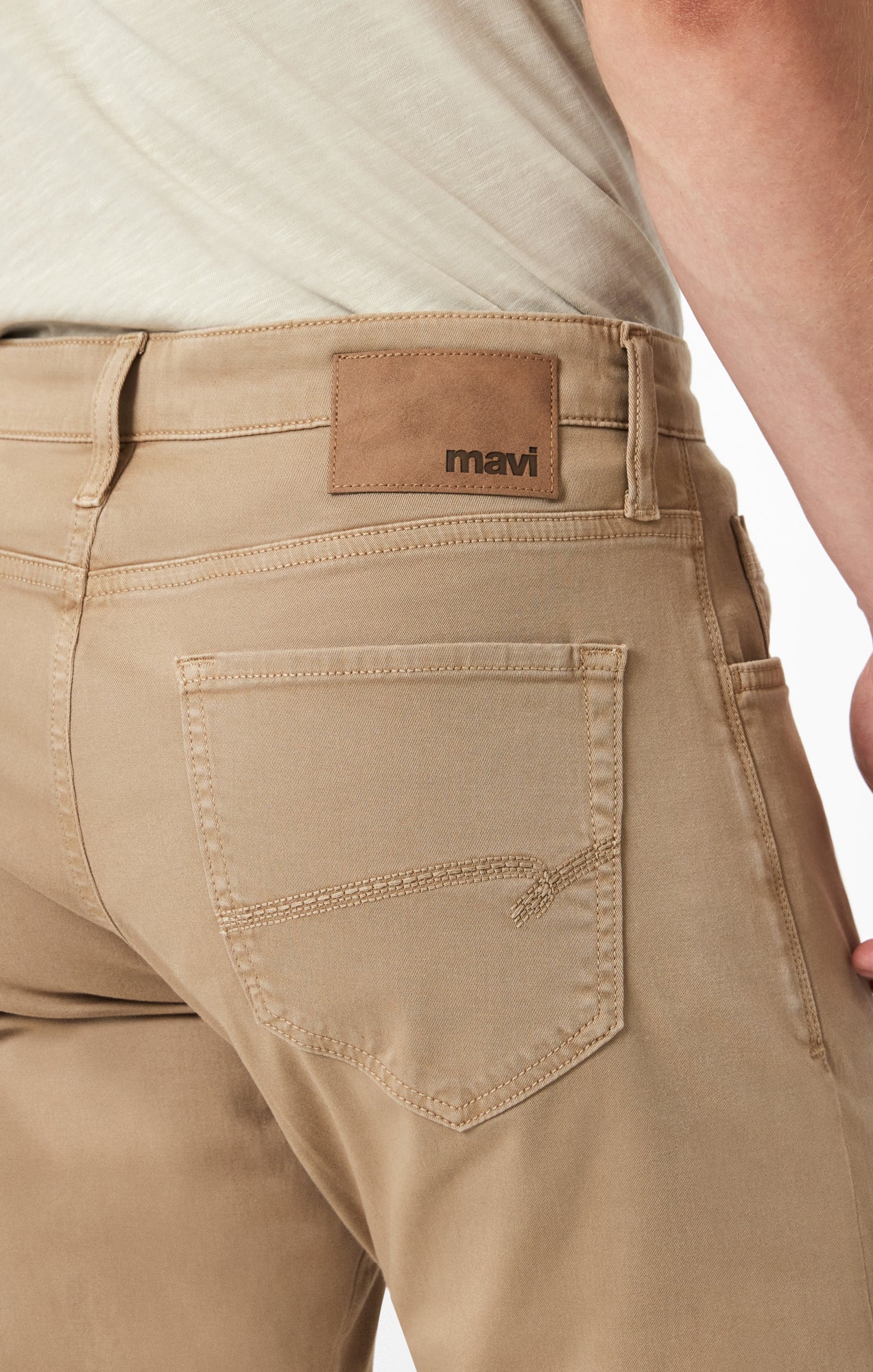 ZACH STRAIGHT LEG IN KHAKI CASUAL TWILL - Mavi Jeans