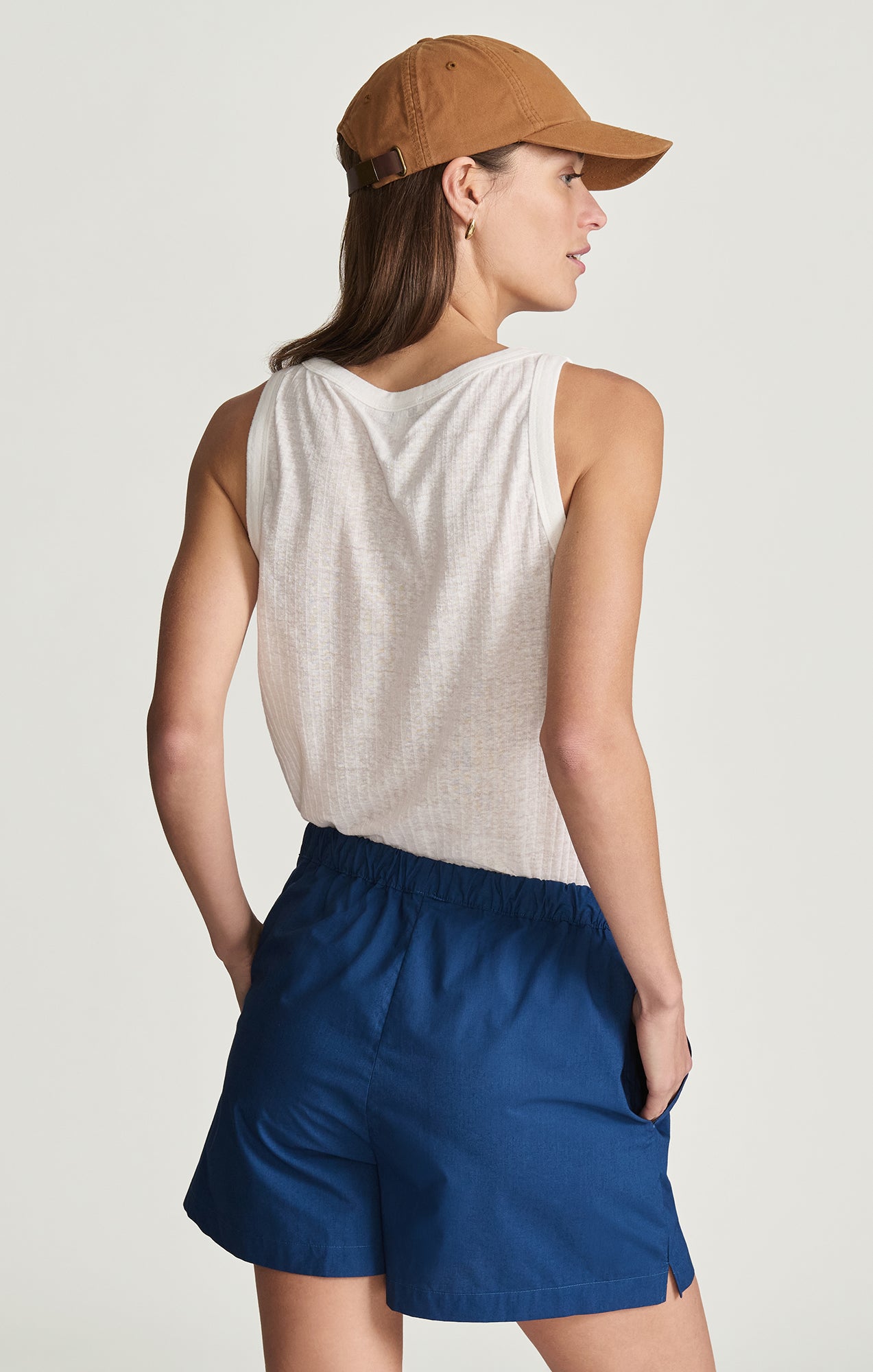 WOVEN PULL-ON SHORTS IN NAVY PEONY - Mavi Jeans
