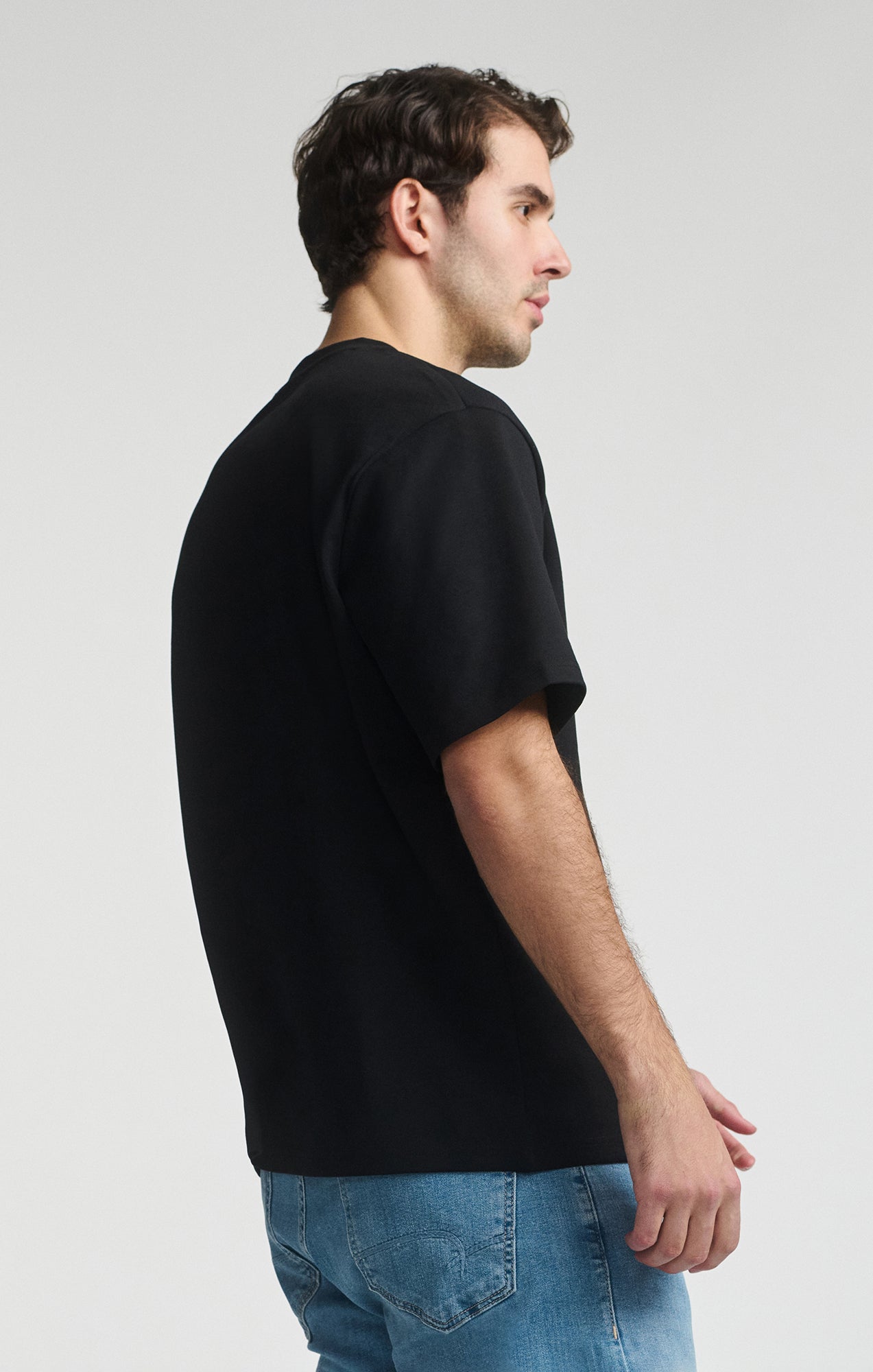 SHORT SLEEVE CREW NECK T-SHIRT IN BLACK - Mavi Jeans