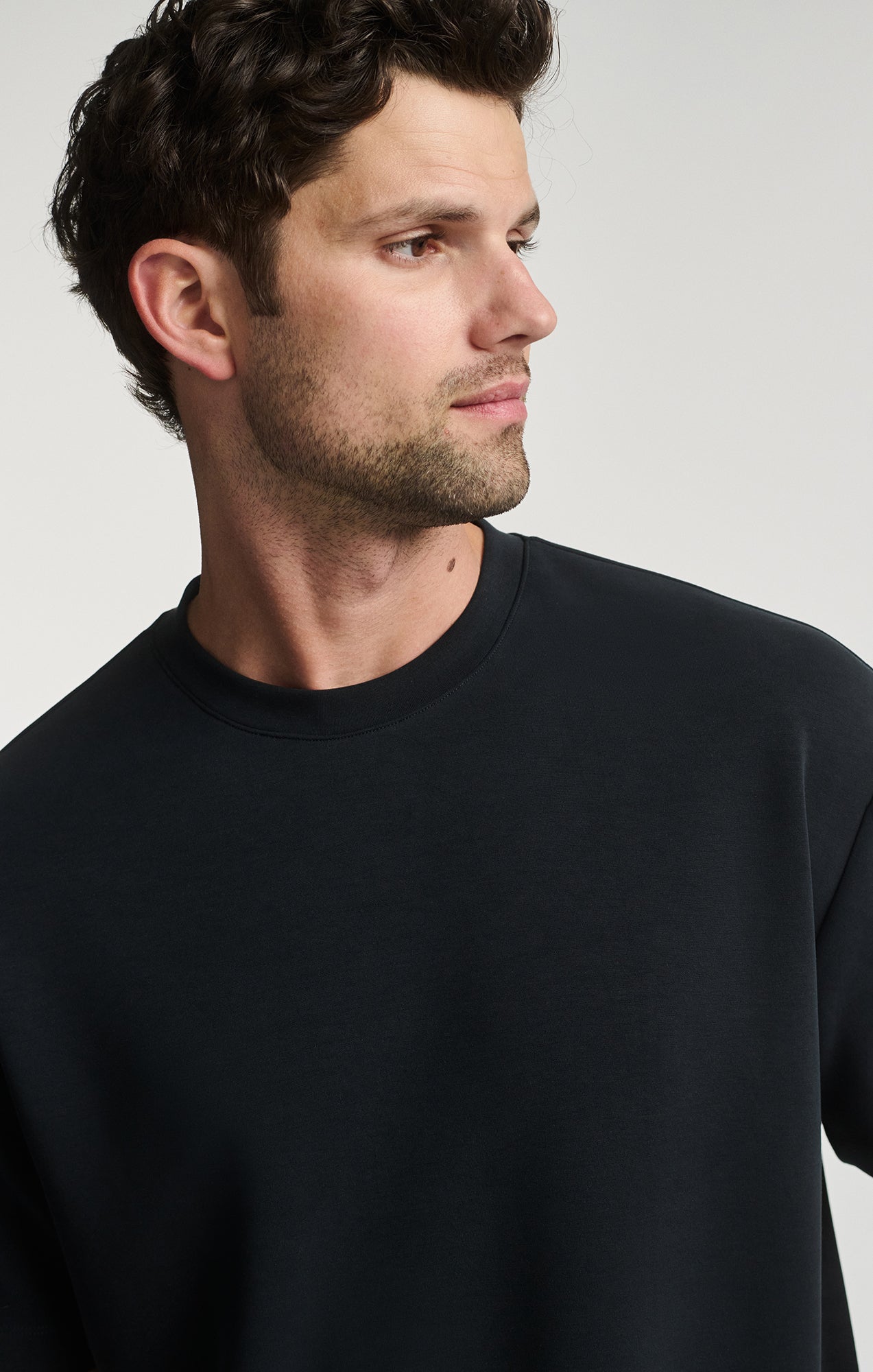 SHORT SLEEVE CREW NECK T-SHIRT IN JET BLACK - Mavi Jeans