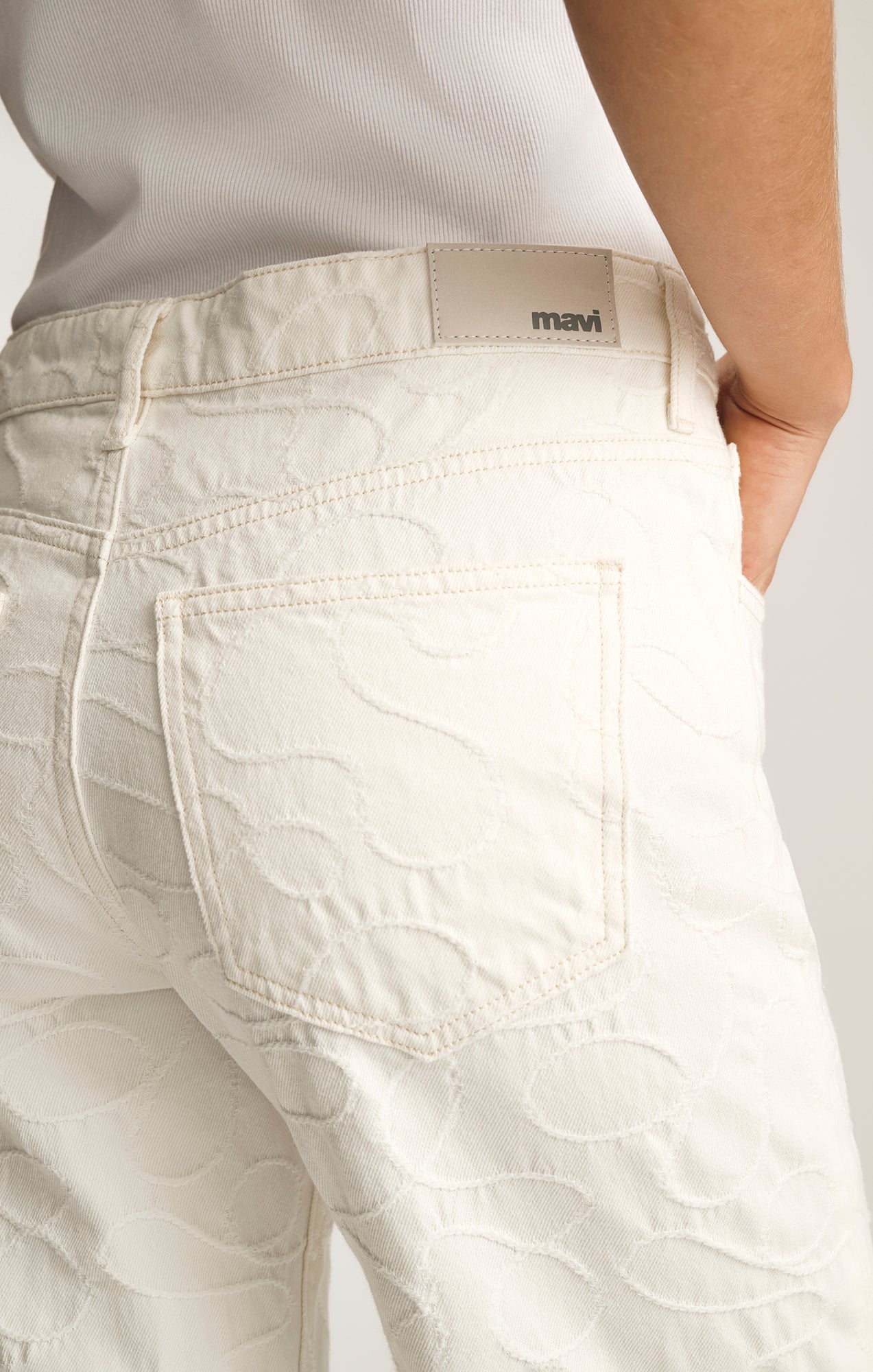 TAYLOR STRAIGHT LEG IN BEIGE EMBROIDERED DENIM - Mavi Jeans