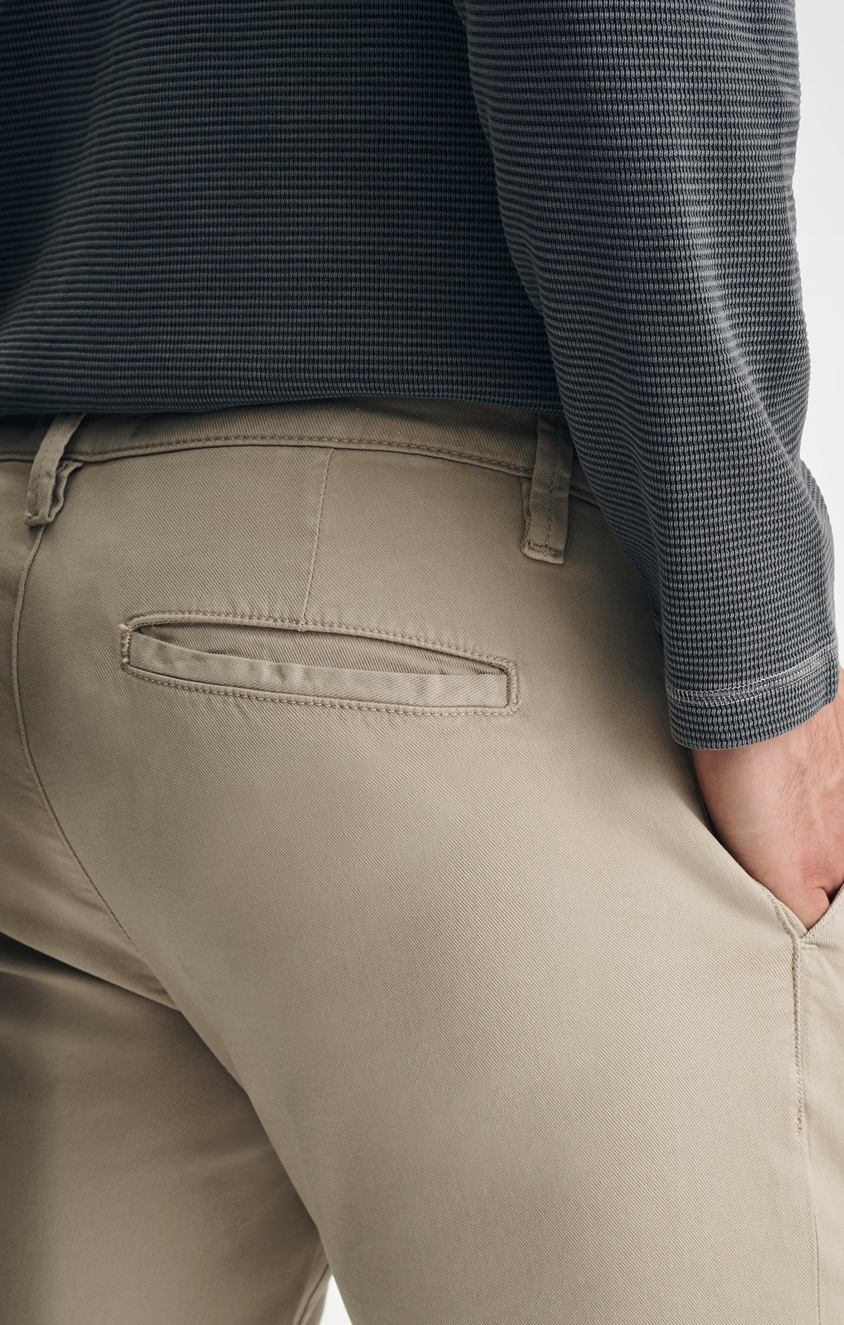 WILL PLEATED STRAIGHT CHINO IN BONE LUXE TWILL - Mavi Jeans