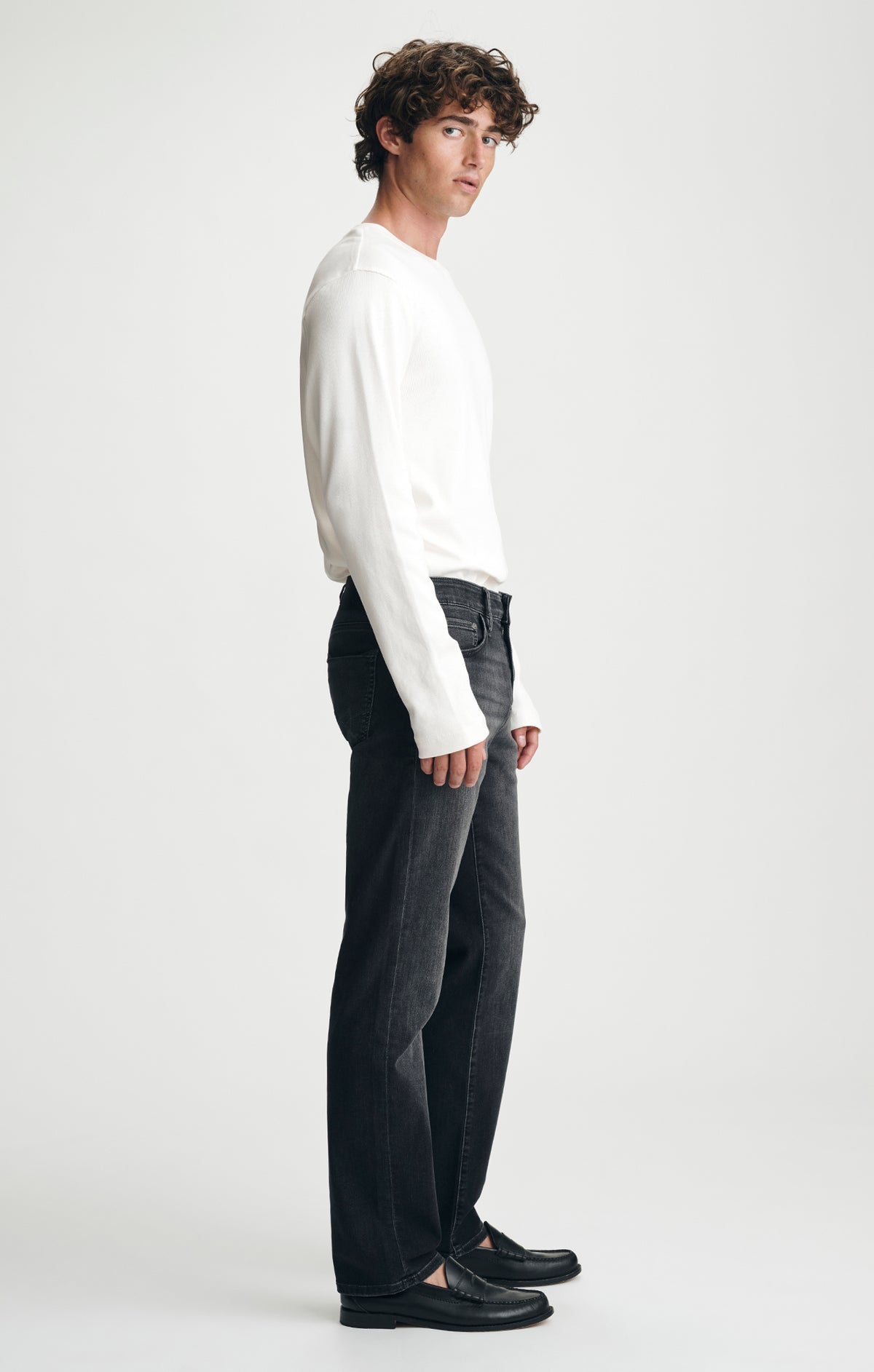 MATT RELAXED STRAIGHT LEG IN SMOKE BRUSHED FEATHER BLUE - Mavi Jeans