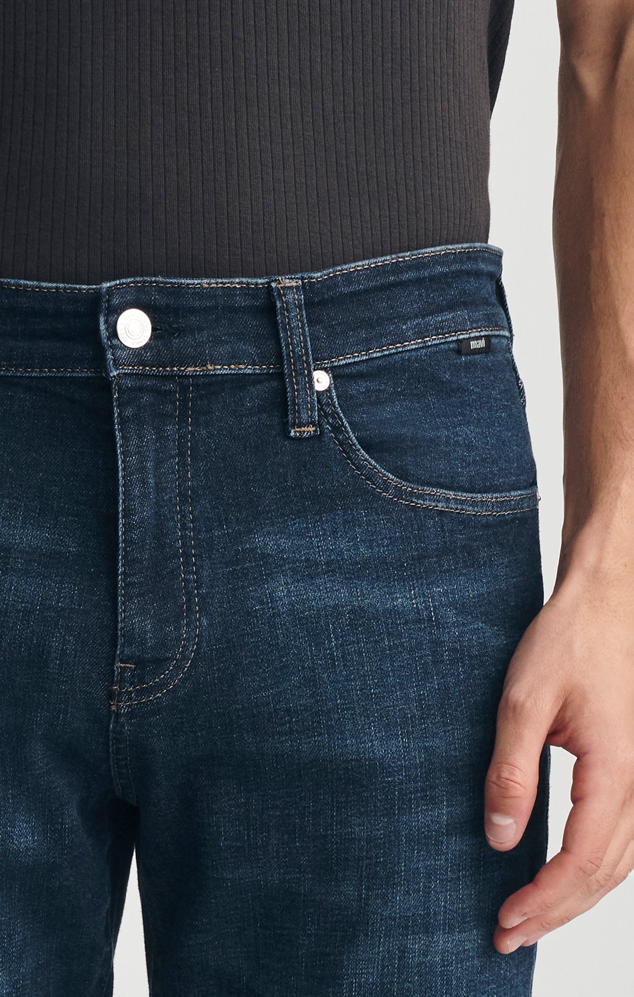 MATT RELAXED STRAIGHT LEG IN DEEP BRUSHED CLASSIC VINTAGE - Mavi Jeans